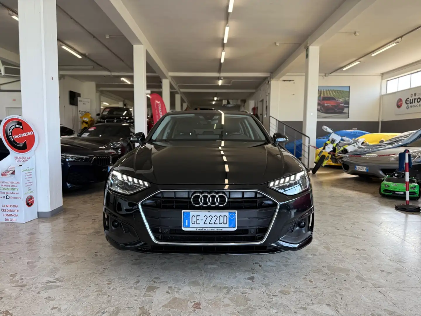Audi A4 Avant 35 TDI/163 CV S tronic Sport Nero - 2