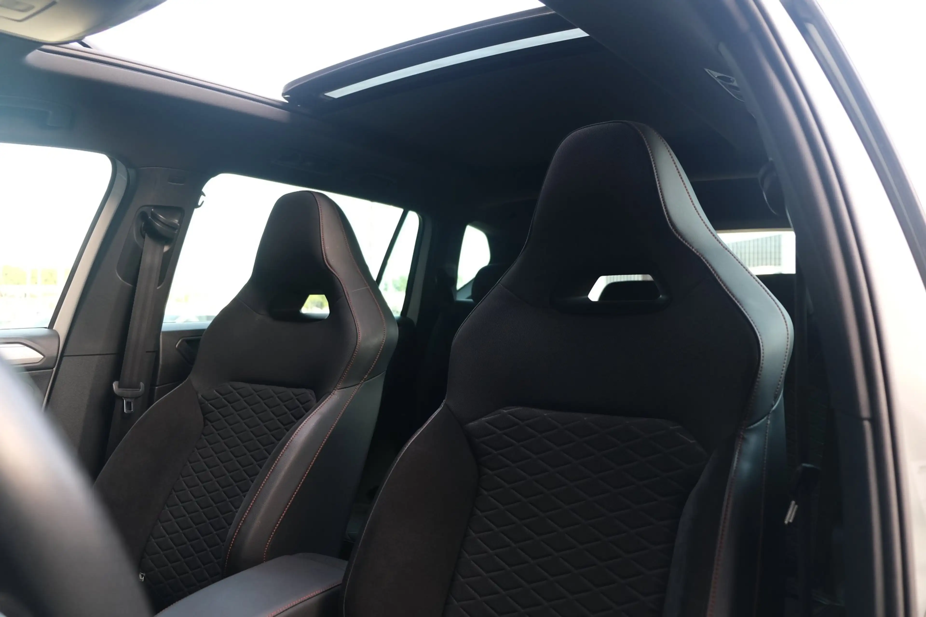 SEAT Tarraco 1.4 TSI e-Hybrid PHEV FR 245PK Pano Trekhaak 360Ca — photo 4