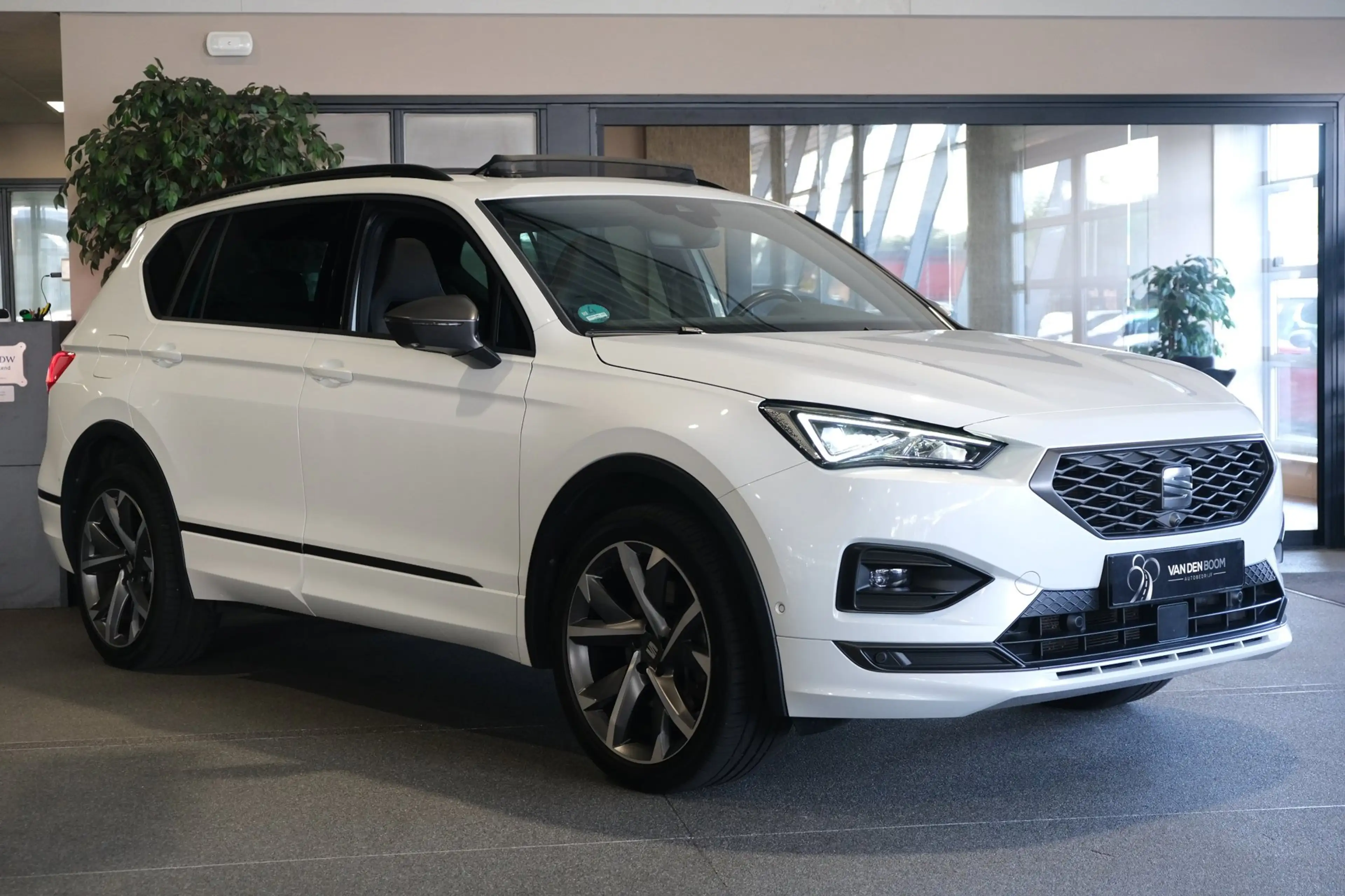 SEAT Tarraco 1.4 TSI e-Hybrid PHEV FR 245PK Pano Trekhaak 360Ca — photo 6