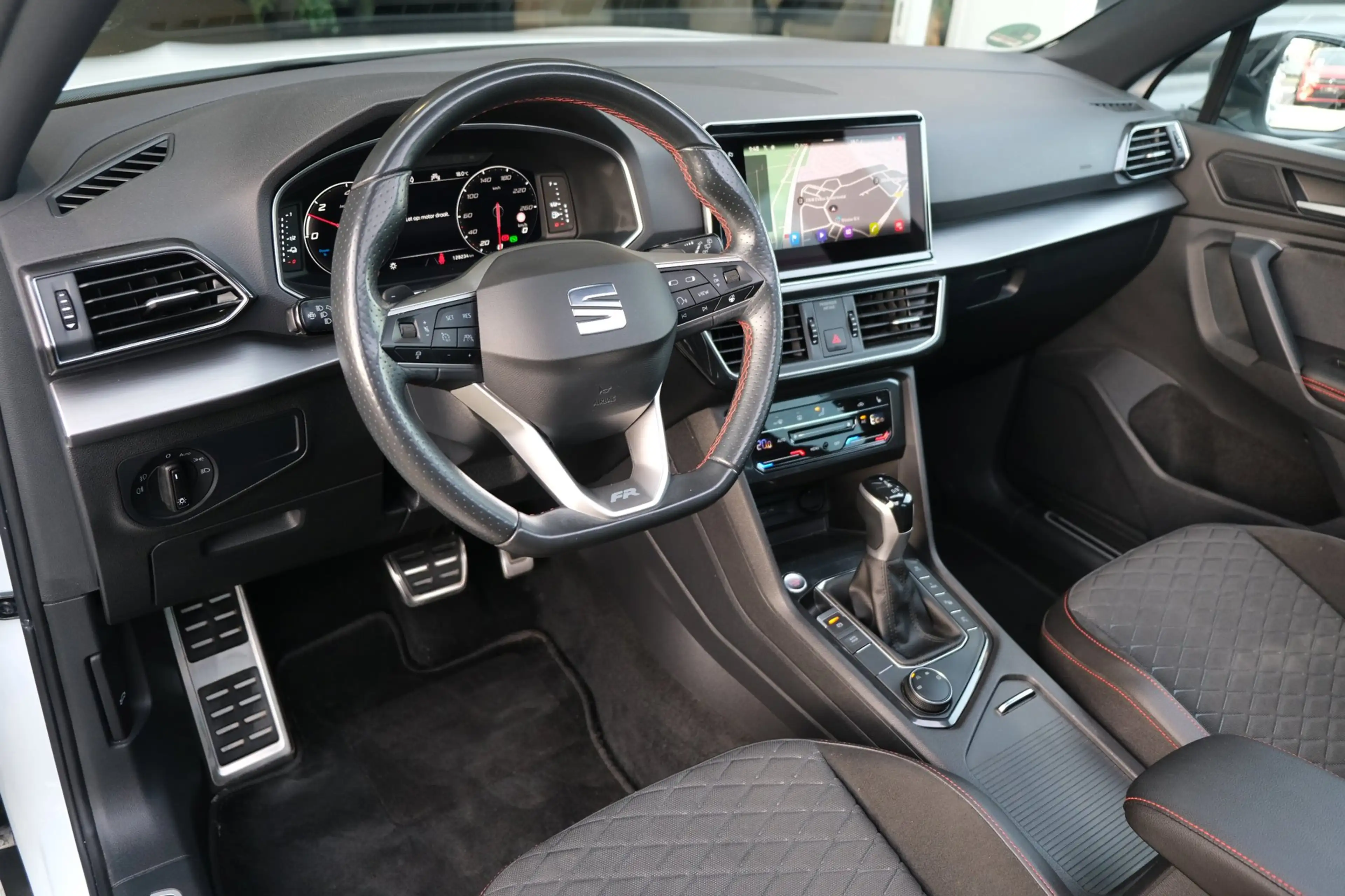 SEAT Tarraco 1.4 TSI e-Hybrid PHEV FR 245PK Pano Trekhaak 360Ca — photo 3
