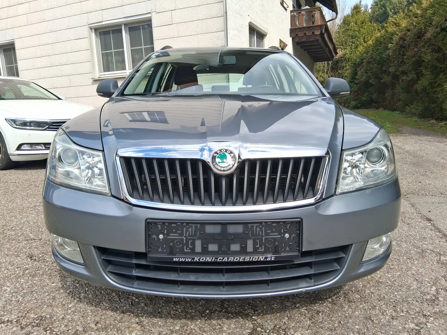 Skoda Octavia Combi 1,6 Active+ TDI CR DPF Grijs - 2