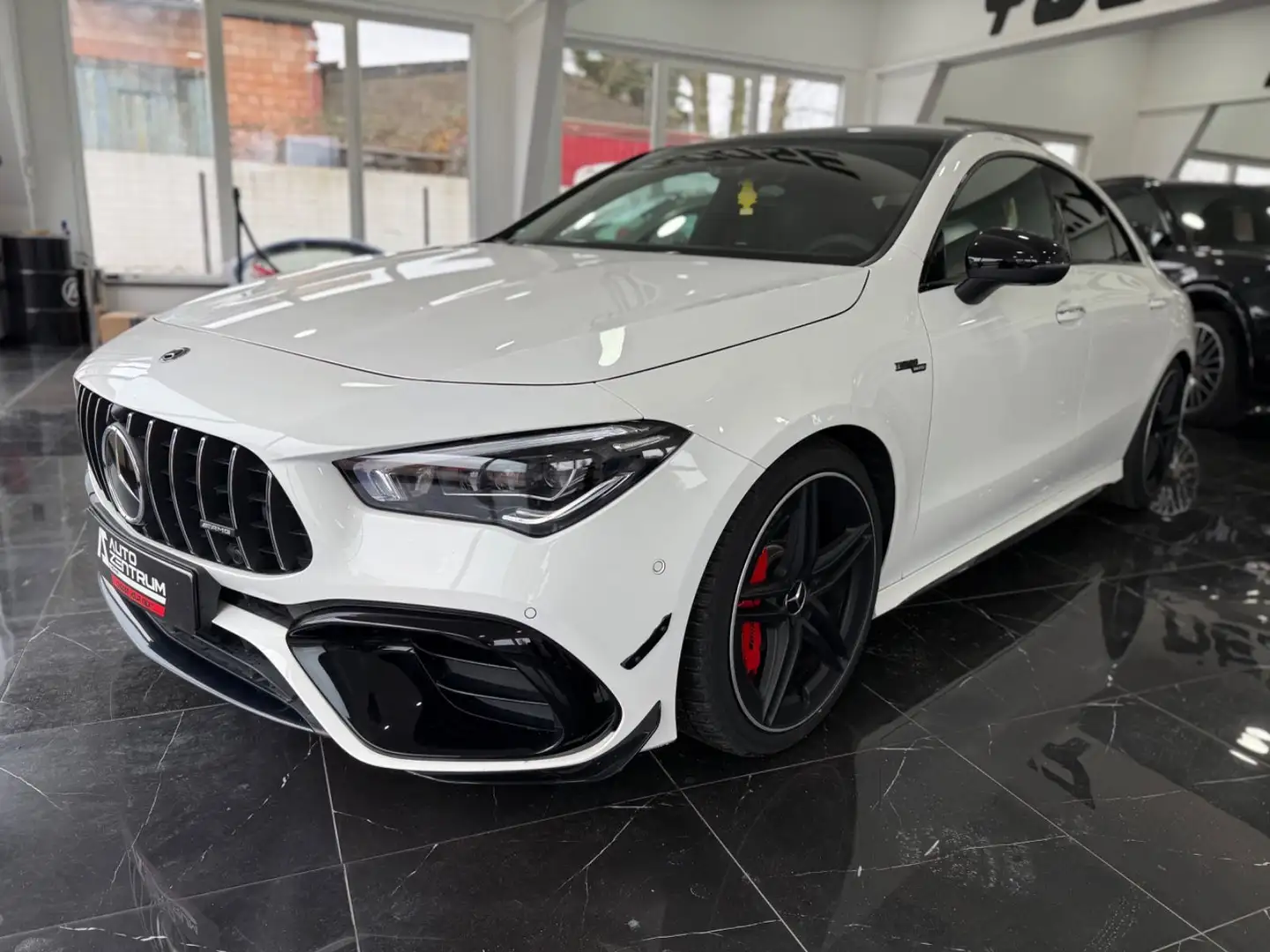 Mercedes-Benz CLA 45 AMG 4M Distr+ Aero Multi Pano Burme 360° Weiß - 2