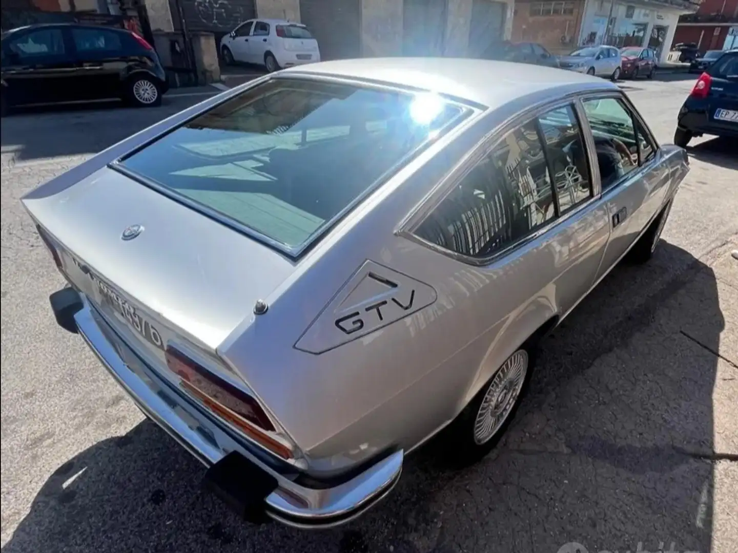 Alfa Romeo GTV 2.0 siva - 1