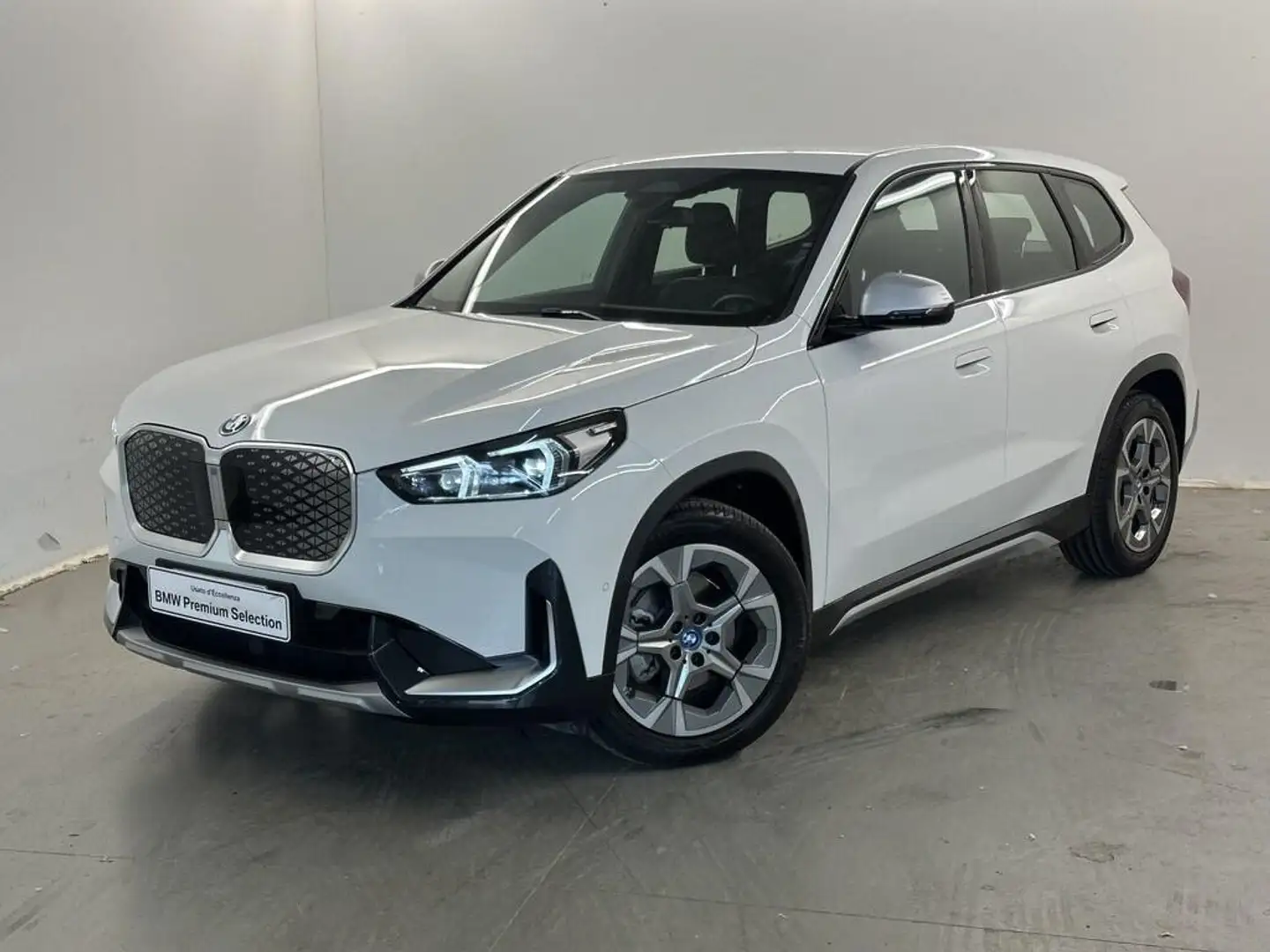 BMW iX1 edrive 20 X-Line Bianco - 1