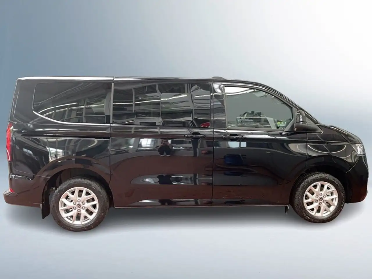 Volkswagen T7 Caravelle Style 160 kW Automatik 12