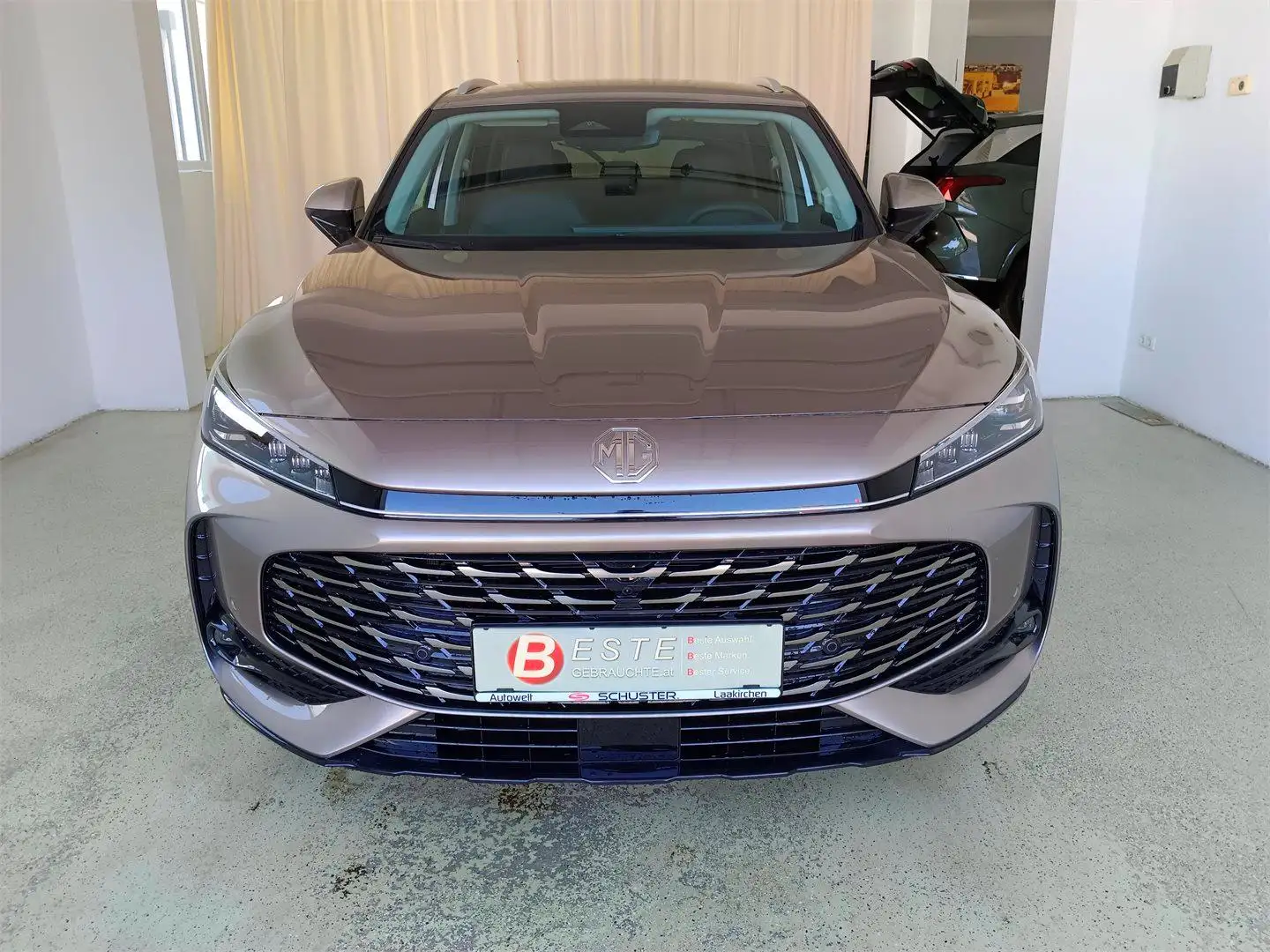 MG HS HEV Luxury Silber - 2