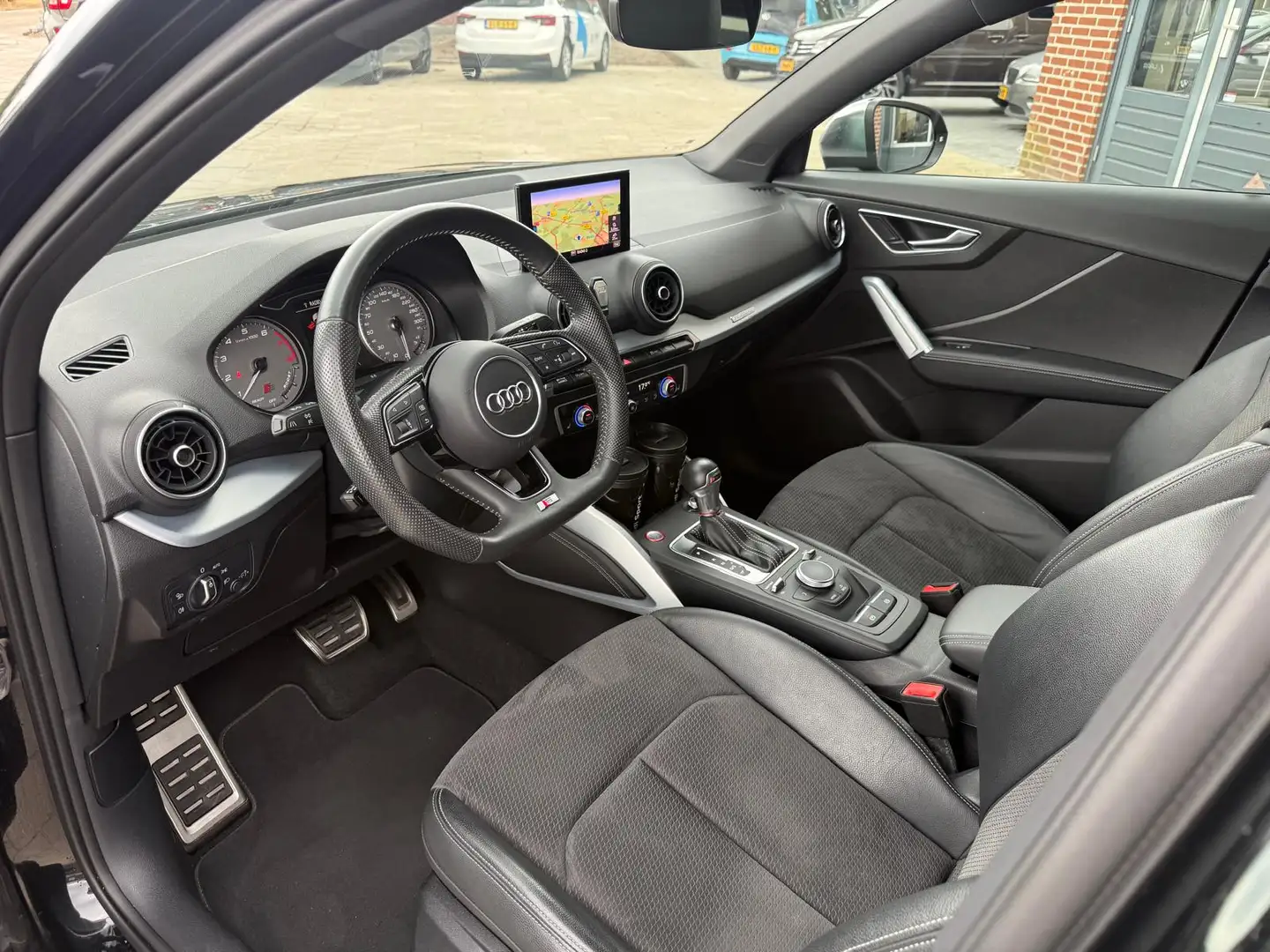 Audi SQ2 2.0 TFSI 301PK SQ2 Nieuwstaat UNIEK | 50.000KM | N Schwarz - 2