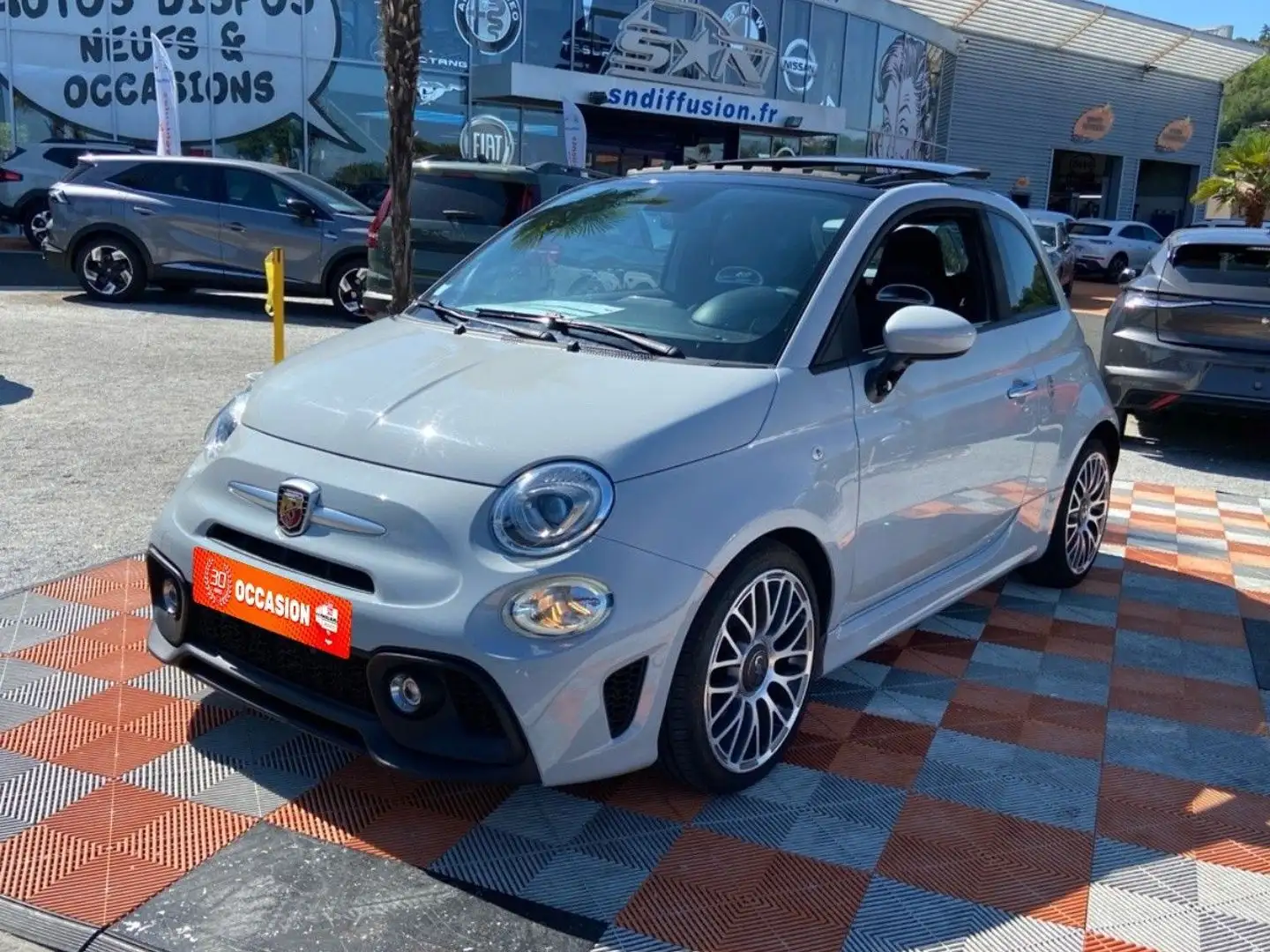 Abarth 500 595 70 ANS 1.4 T-JET 145 Toit Ouvrant GPS Gris - 1