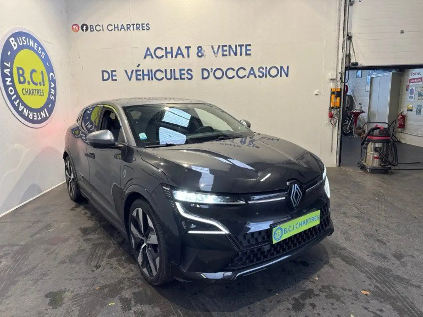 Renault Megane V E-TECH ELECTRIC EV60 220CH TECHNO OPTIMUM CHARGEb Fekete - 2