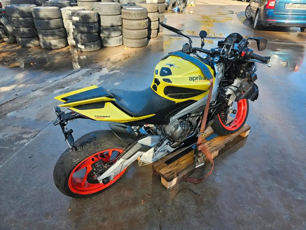Aprilia Tuono
