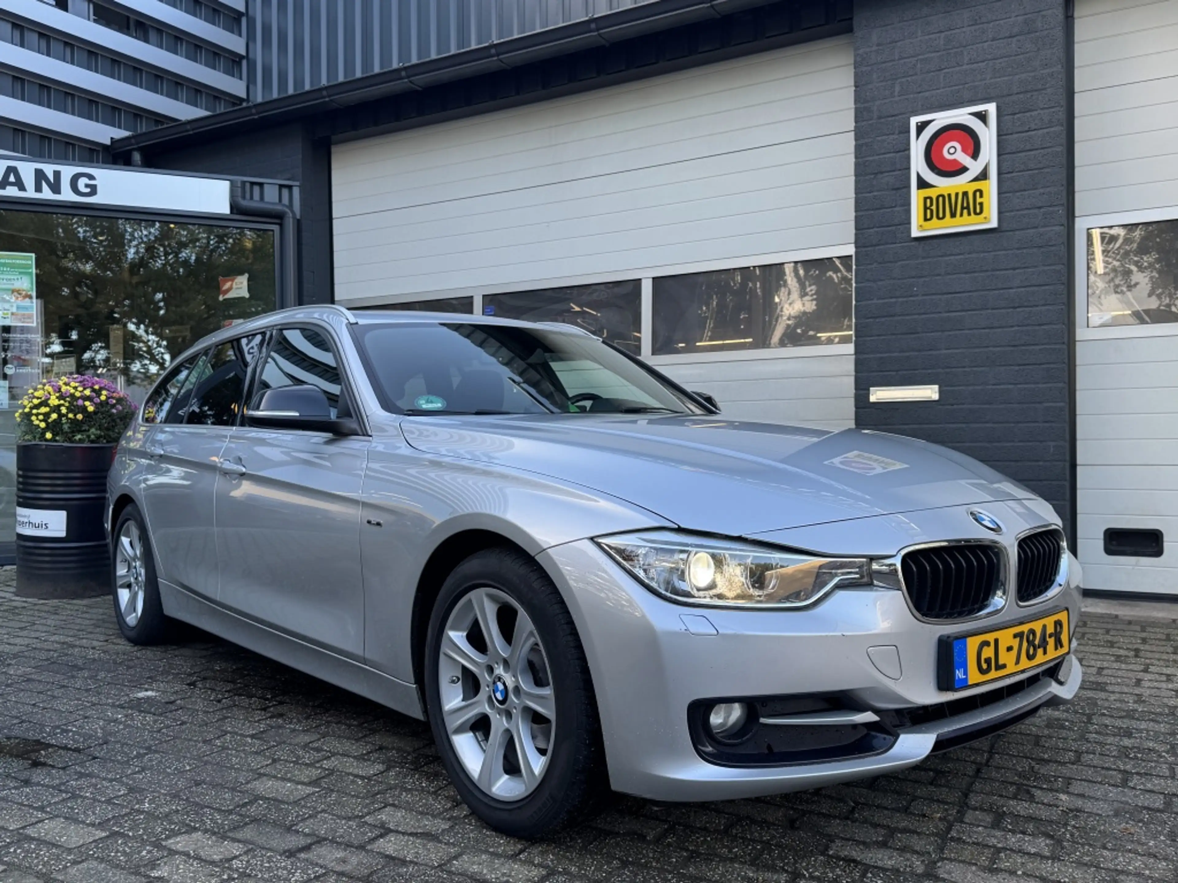 BMW 318 3-serie Touring 318d Executive — photo 5