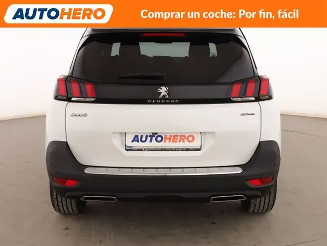 Peugeot 5008 view 5
