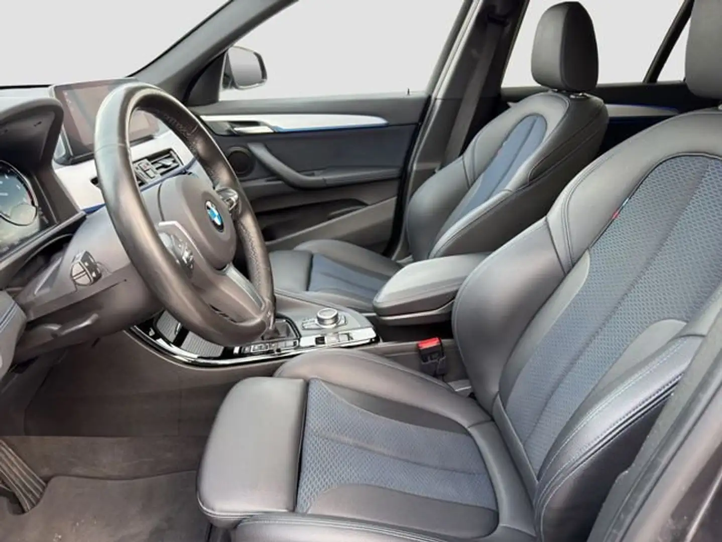 BMW X1 sDrive 18dA Gris - 2