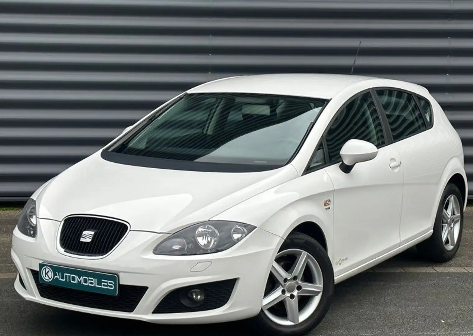 SEAT Leon II 1.2 TSI 105CH ÉDITION COPA ECOMOTIVE 139500Km BVM6 STAR&STOP BLUETOOTH SIÈGES CHAUFFANTS Blanc - 1