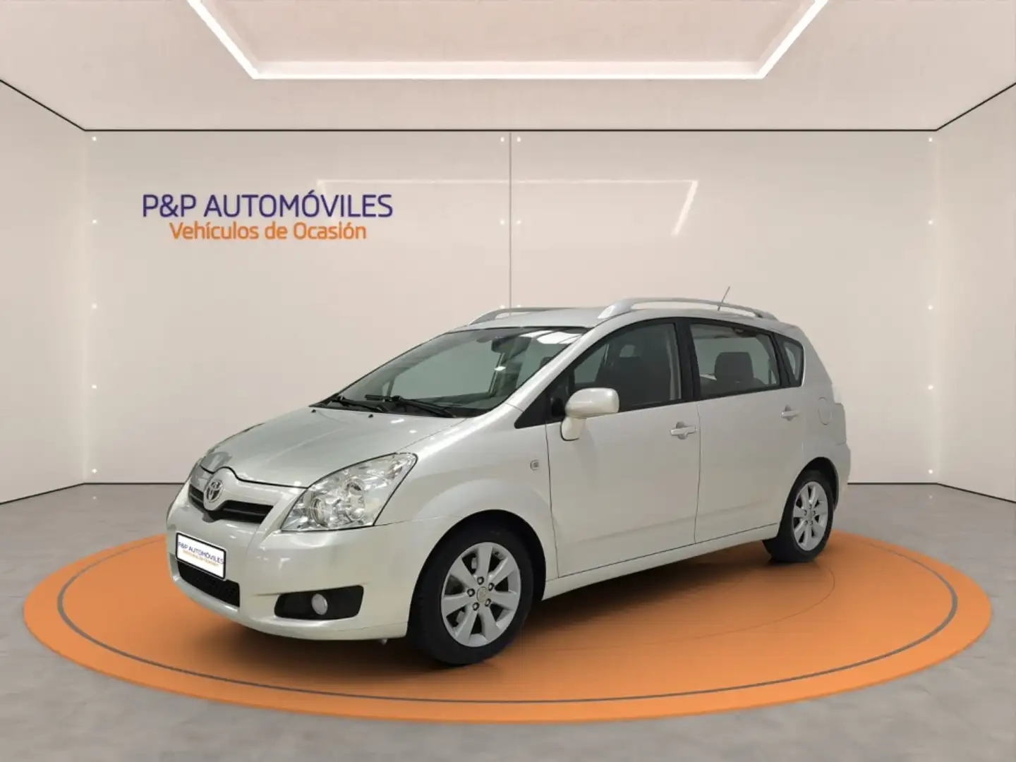 Toyota Corolla Verso 2.2D4D Luna Grijs - 1