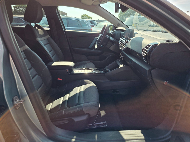 Citroen C4 Lim. ë- Shine HUD/ABSTAND/1.HAND — photo 11