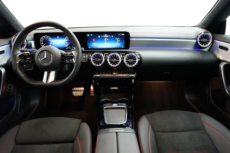 Mercedes-Benz CLA 180 Shooting Brake CLA Star Edition Pano| 360° Camera — photo 12