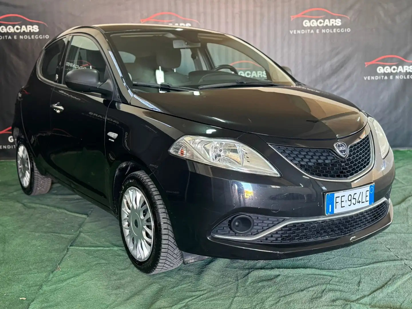 Lancia Ypsilon Ypsilon III 2015 1.2 Gold ecochic Gpl 69cv Nero - 1