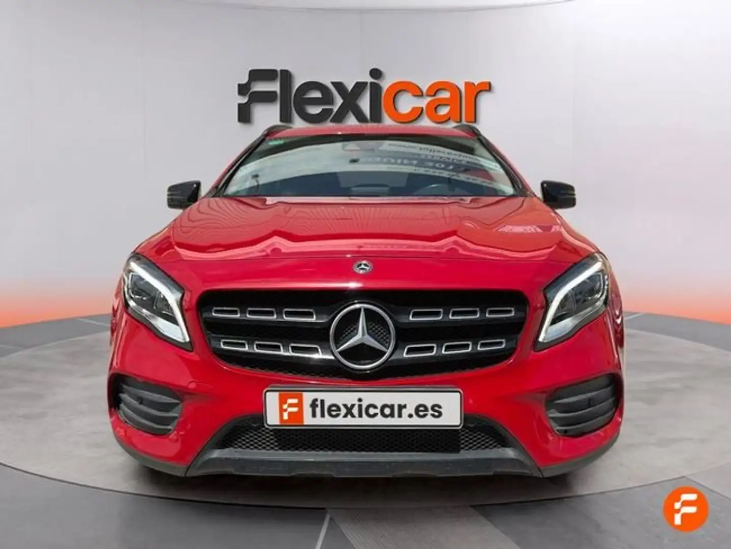 Mercedes-Benz GLA 180 Rojo - 2