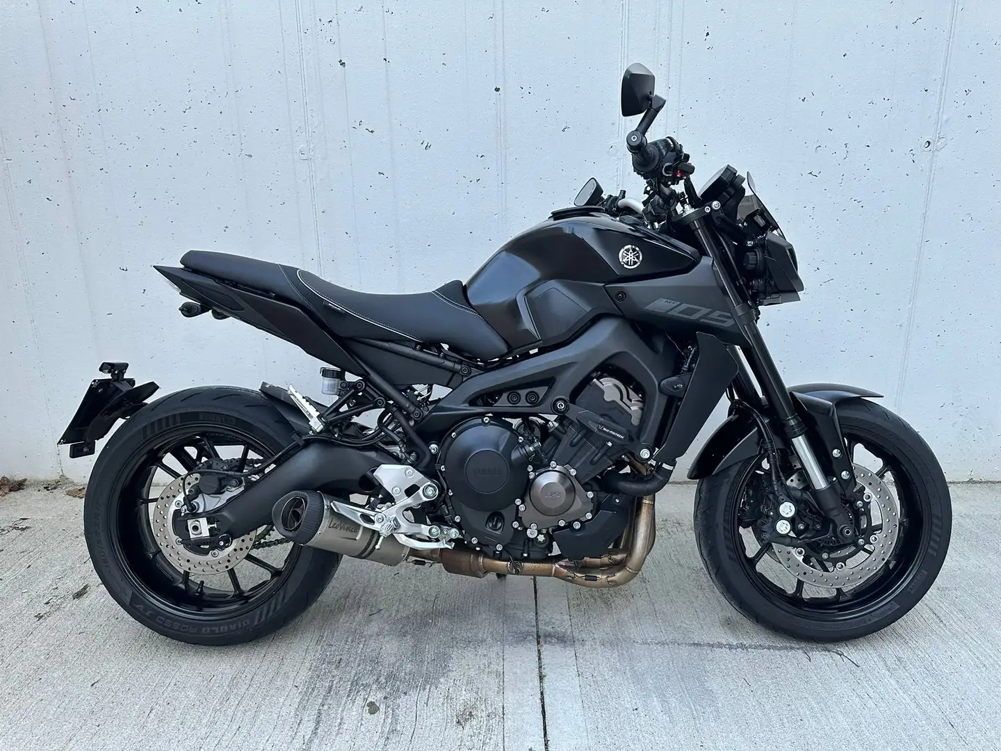 Yamaha MT-09 ABS Černá - 1