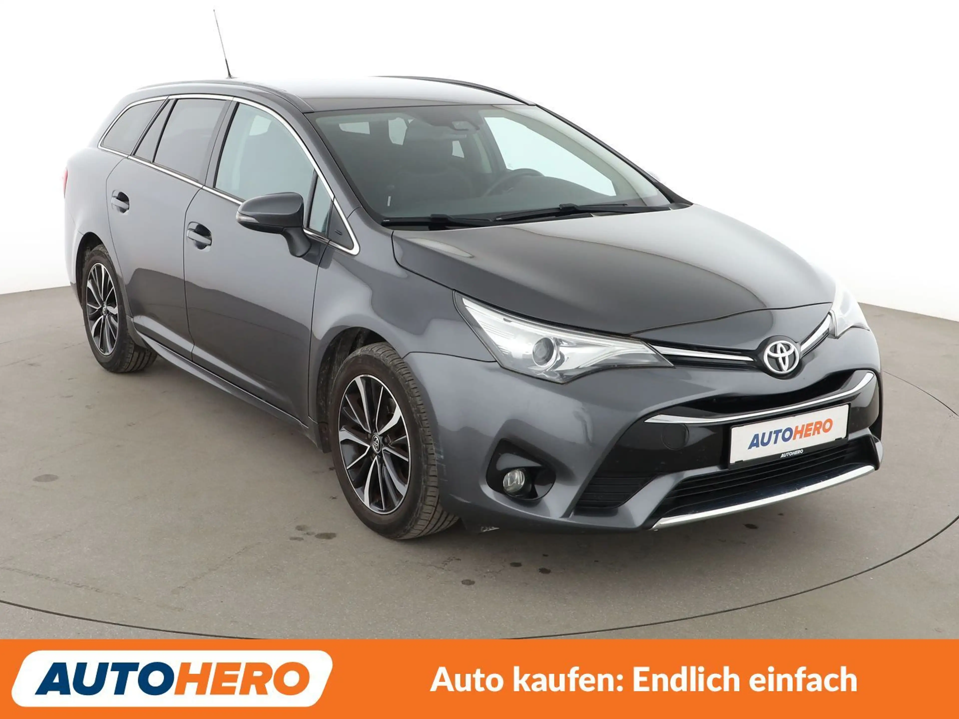 Toyota Avensis 1.8 Team D *NAVI*TEMPO*CAM*SHZ*ALU*KLIMA* — photo 8