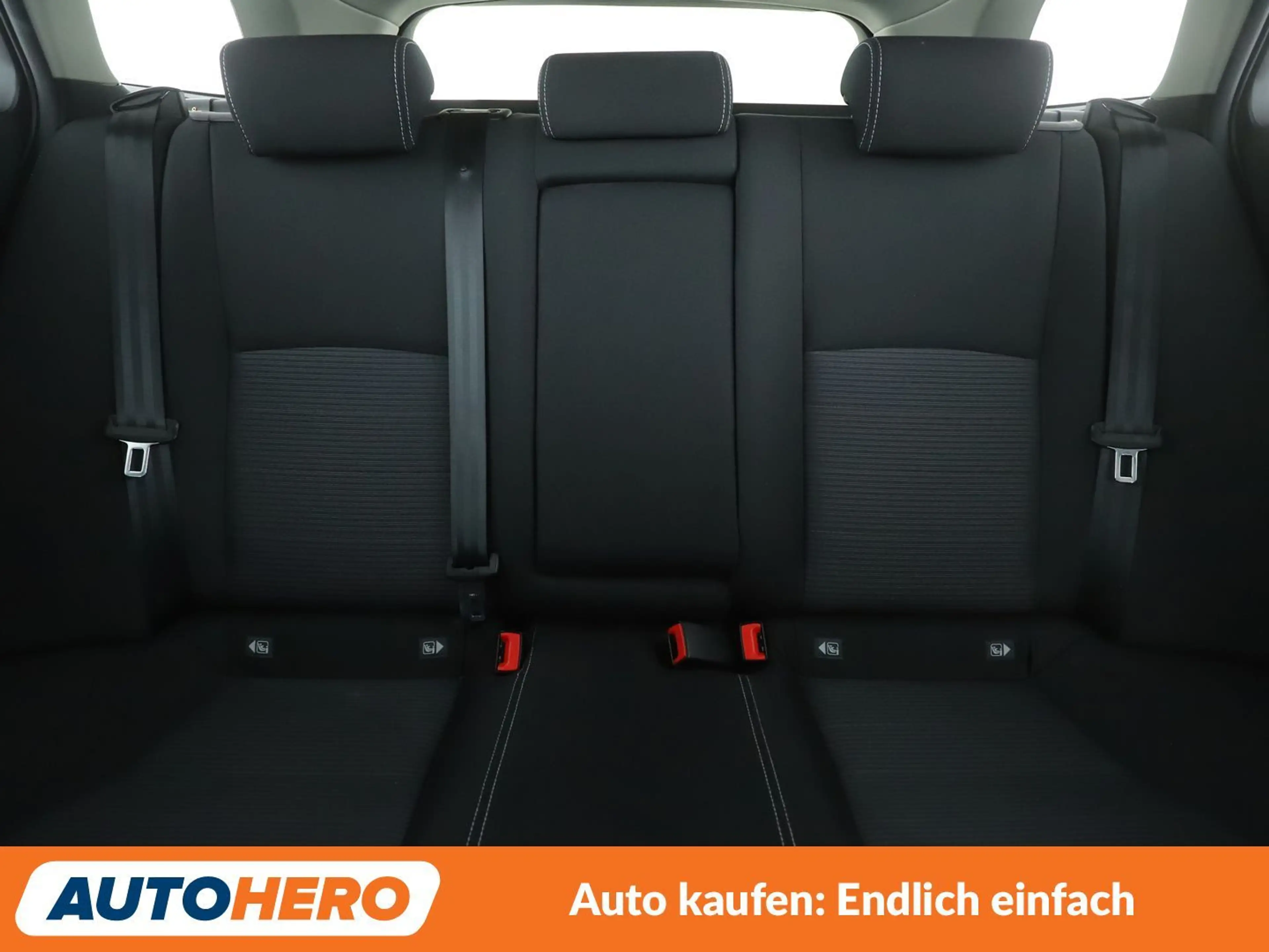 Toyota Avensis 1.8 Team D *NAVI*TEMPO*CAM*SHZ*ALU*KLIMA* — photo 15