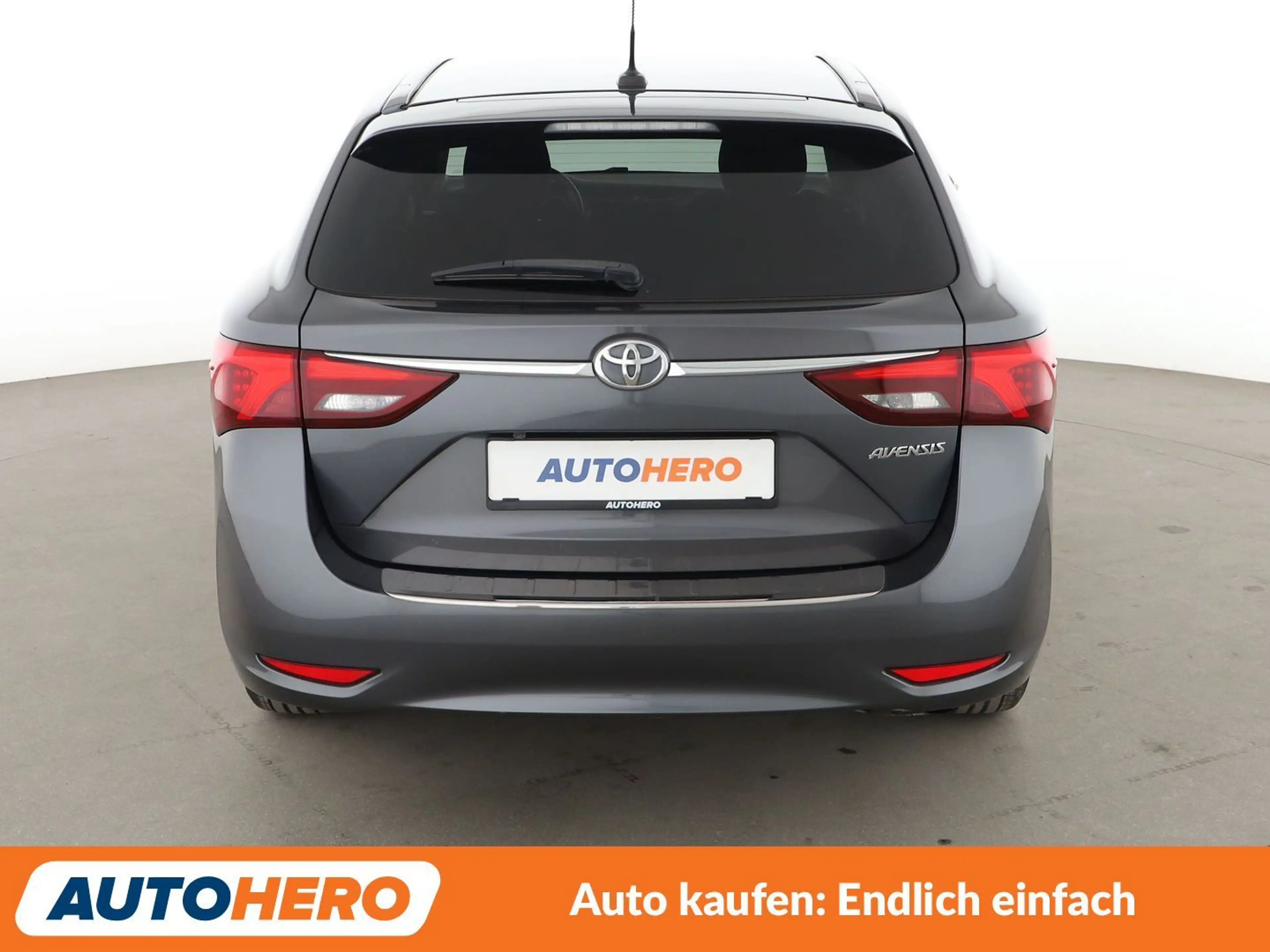 Toyota Avensis 1.8 Team D *NAVI*TEMPO*CAM*SHZ*ALU*KLIMA* — photo 5