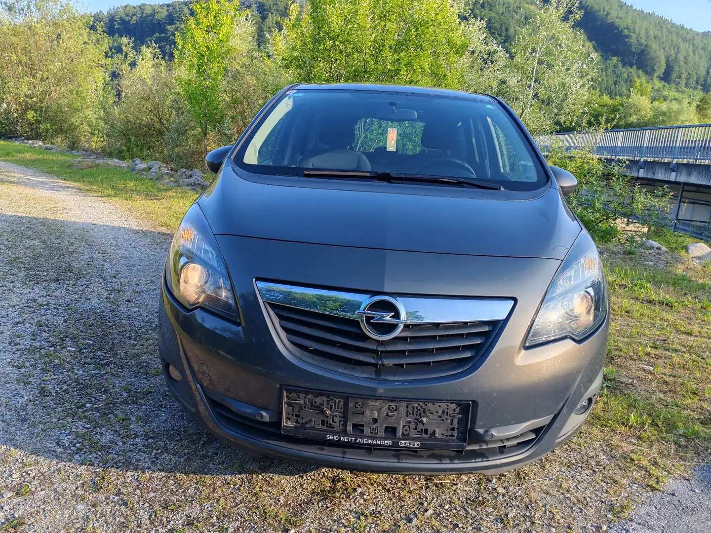 Opel Meriva 1,7 CDTI Ecotec Active Start Grau - 2