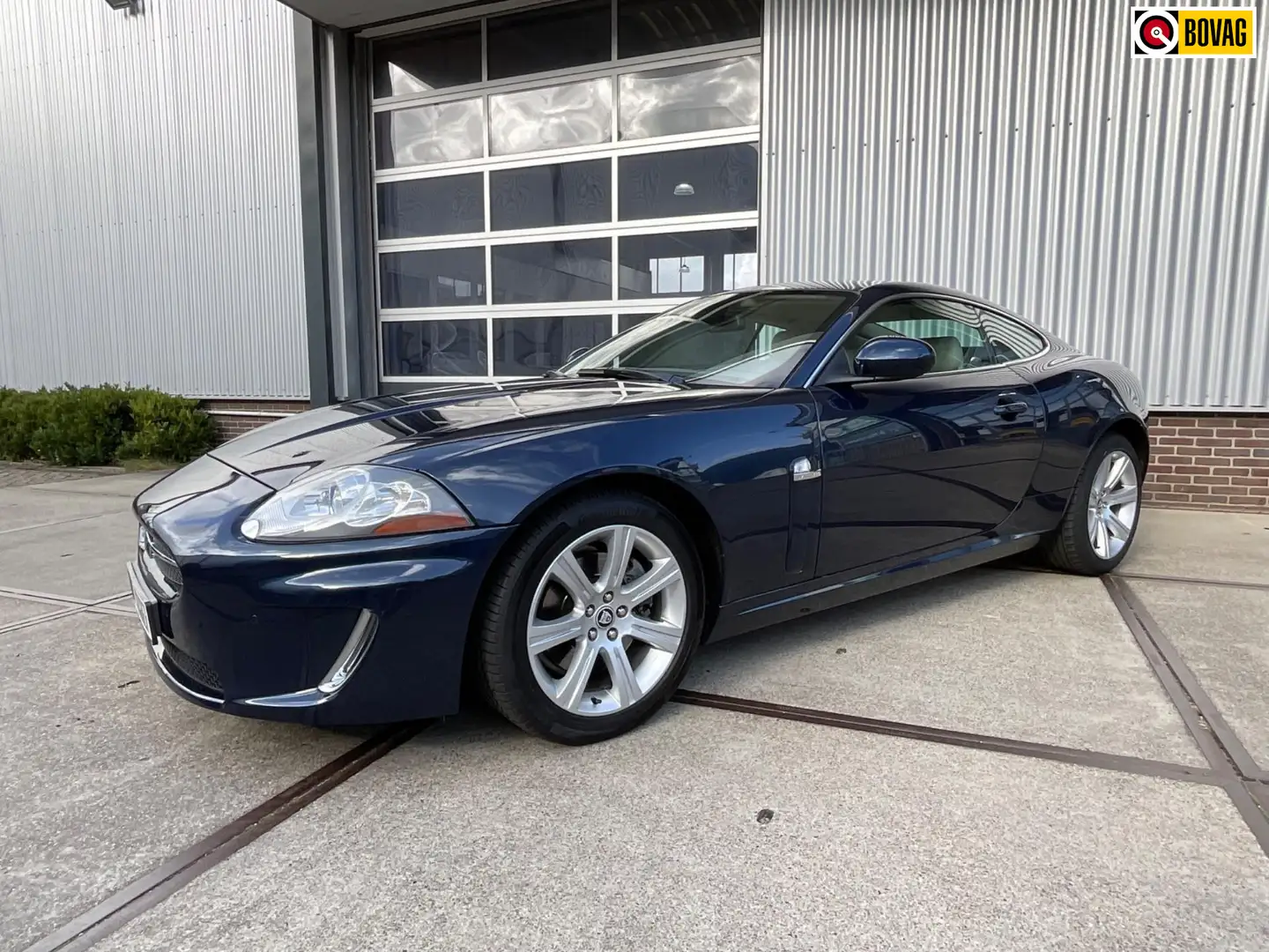 Jaguar XK 4.2 V8 Coupé Bleu - 1