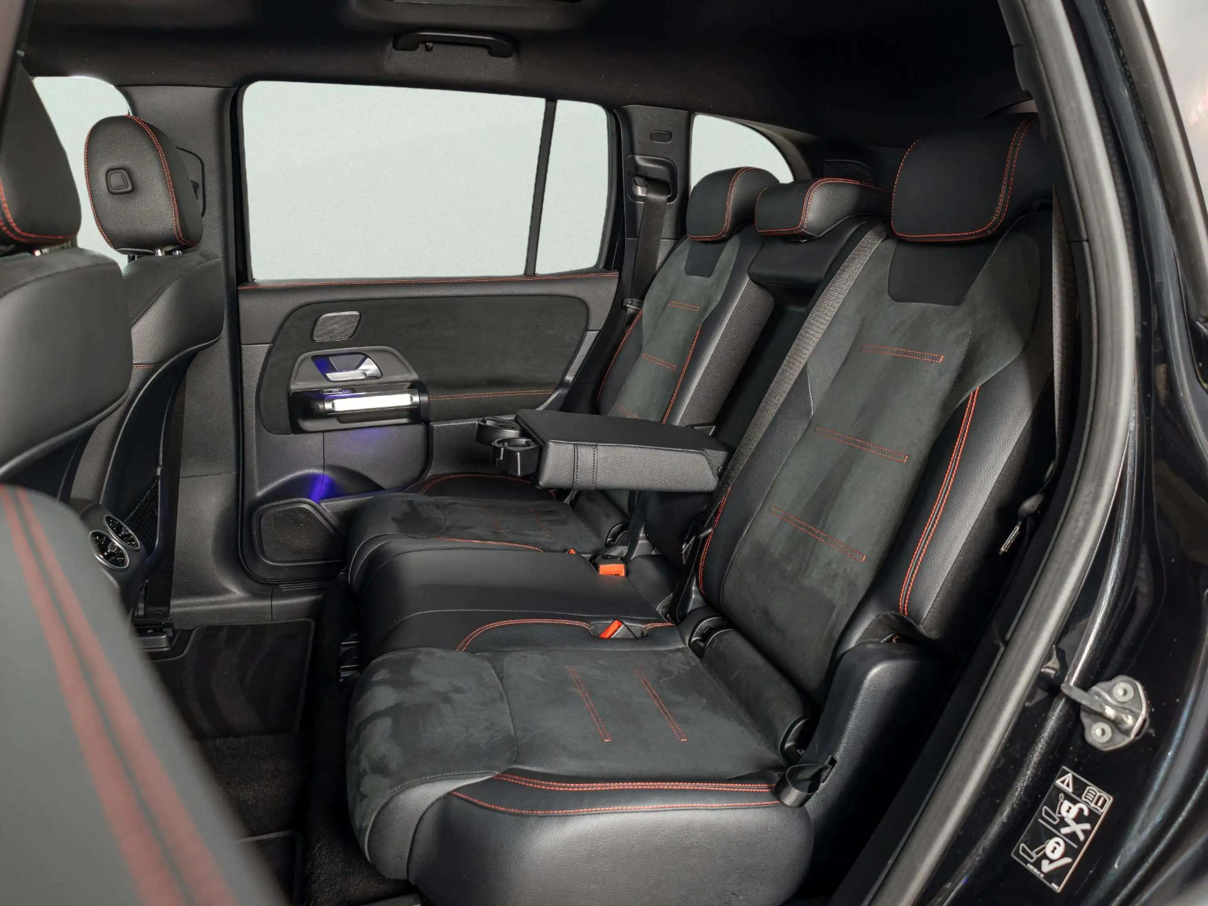 Mercedes-Benz EQB 250 AMG Line 67 kWh | Panorama dak — photo 11