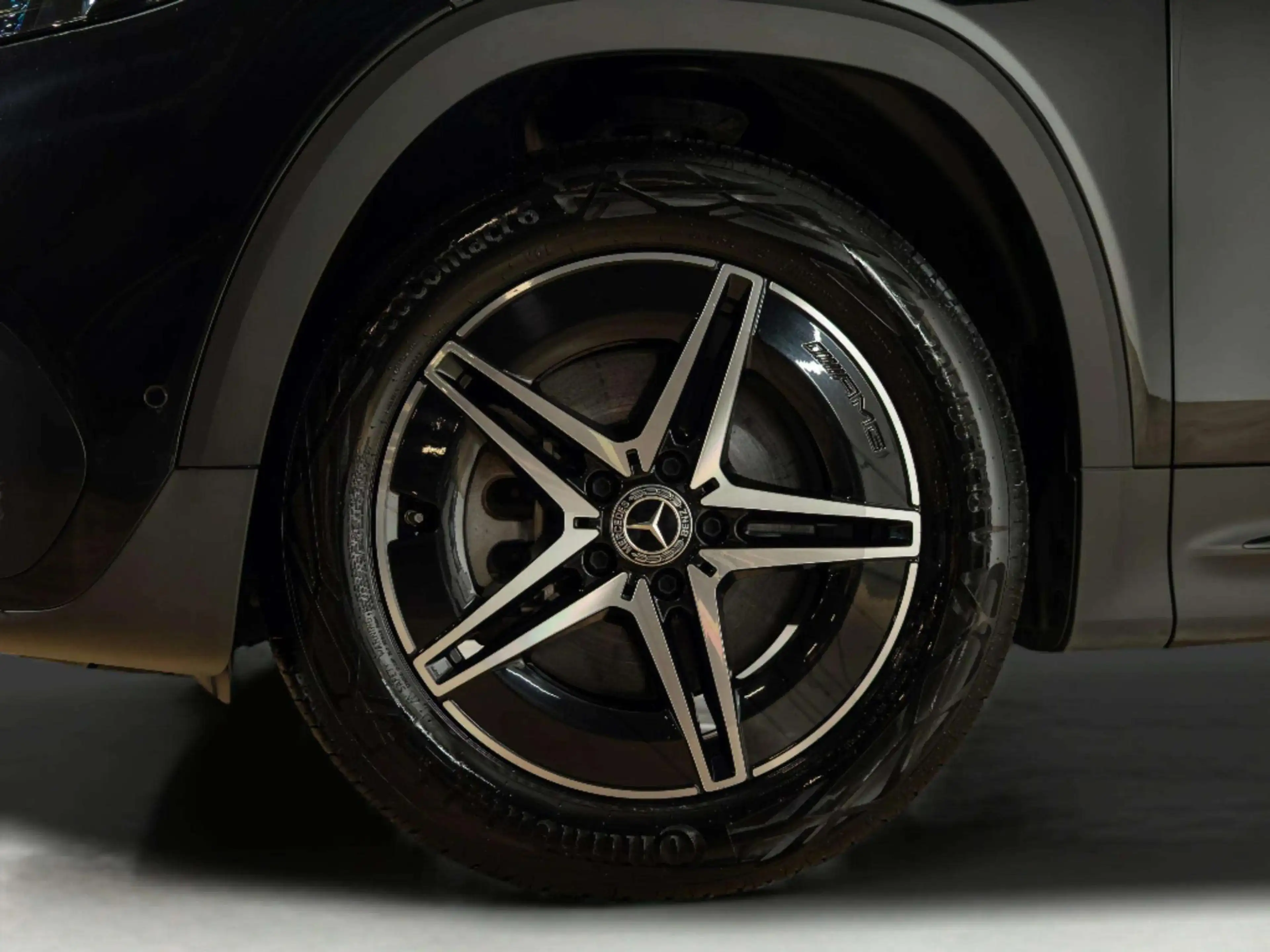 Mercedes-Benz EQB 250 AMG Line 67 kWh | Panorama dak — photo 7