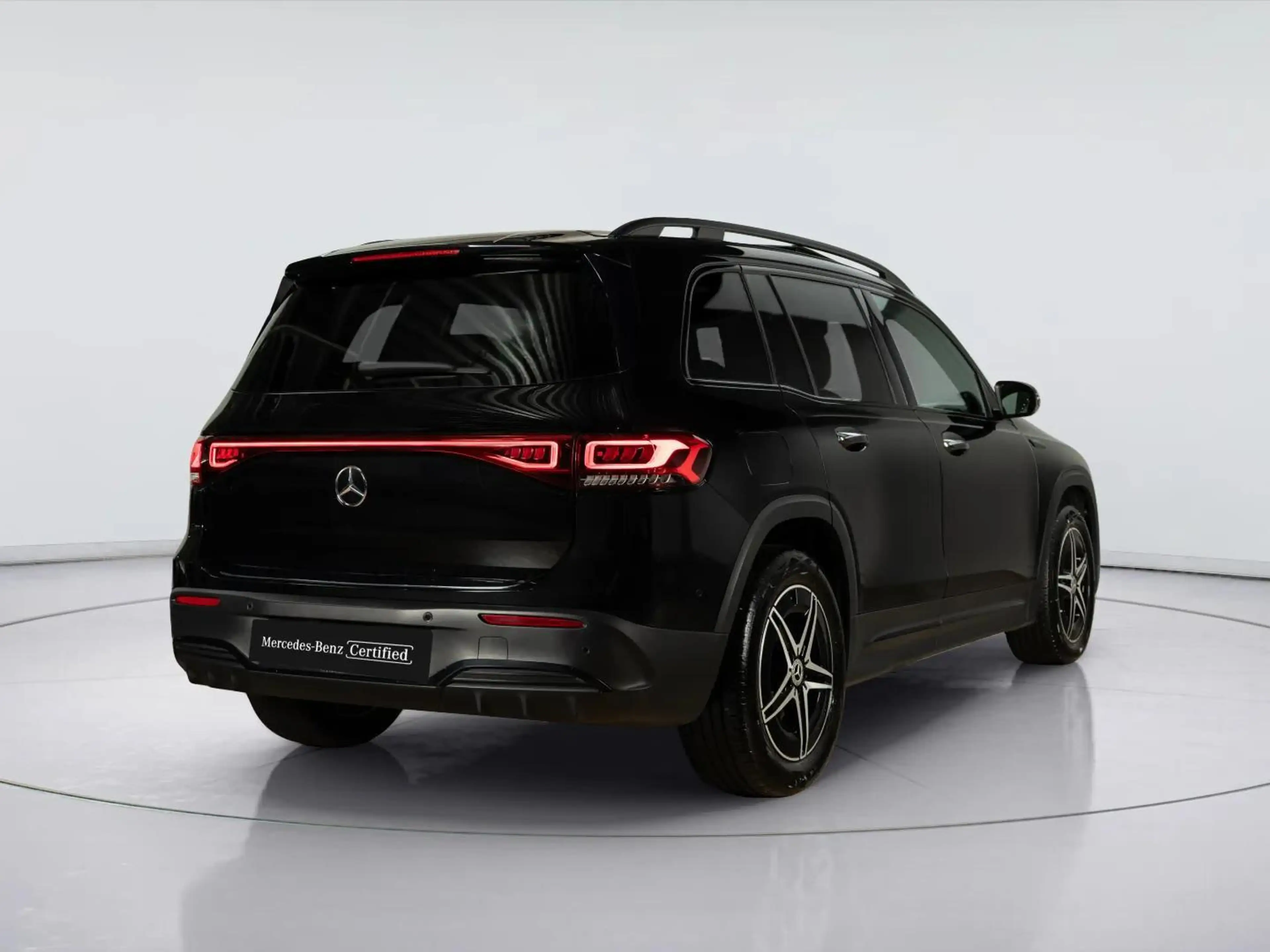 Mercedes-Benz EQB 250 AMG Line 67 kWh | Panorama dak — photo 2