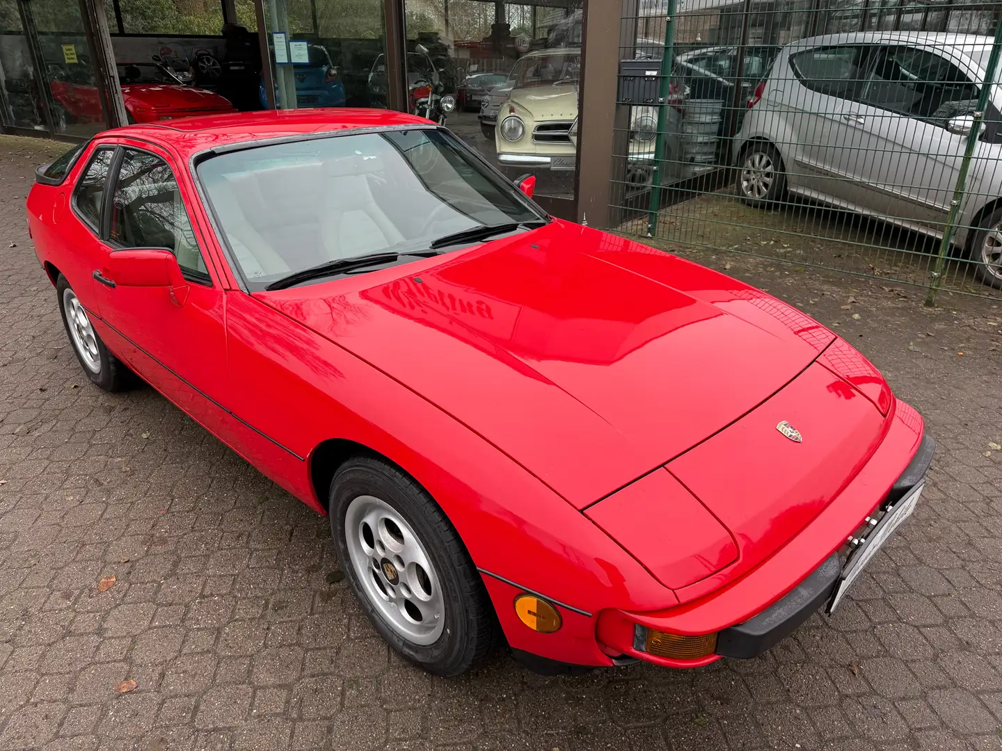 Porsche 924 S*HU 7/2027*H-Kennzeichen*Zahnriemen neu*Automatik Red - 1