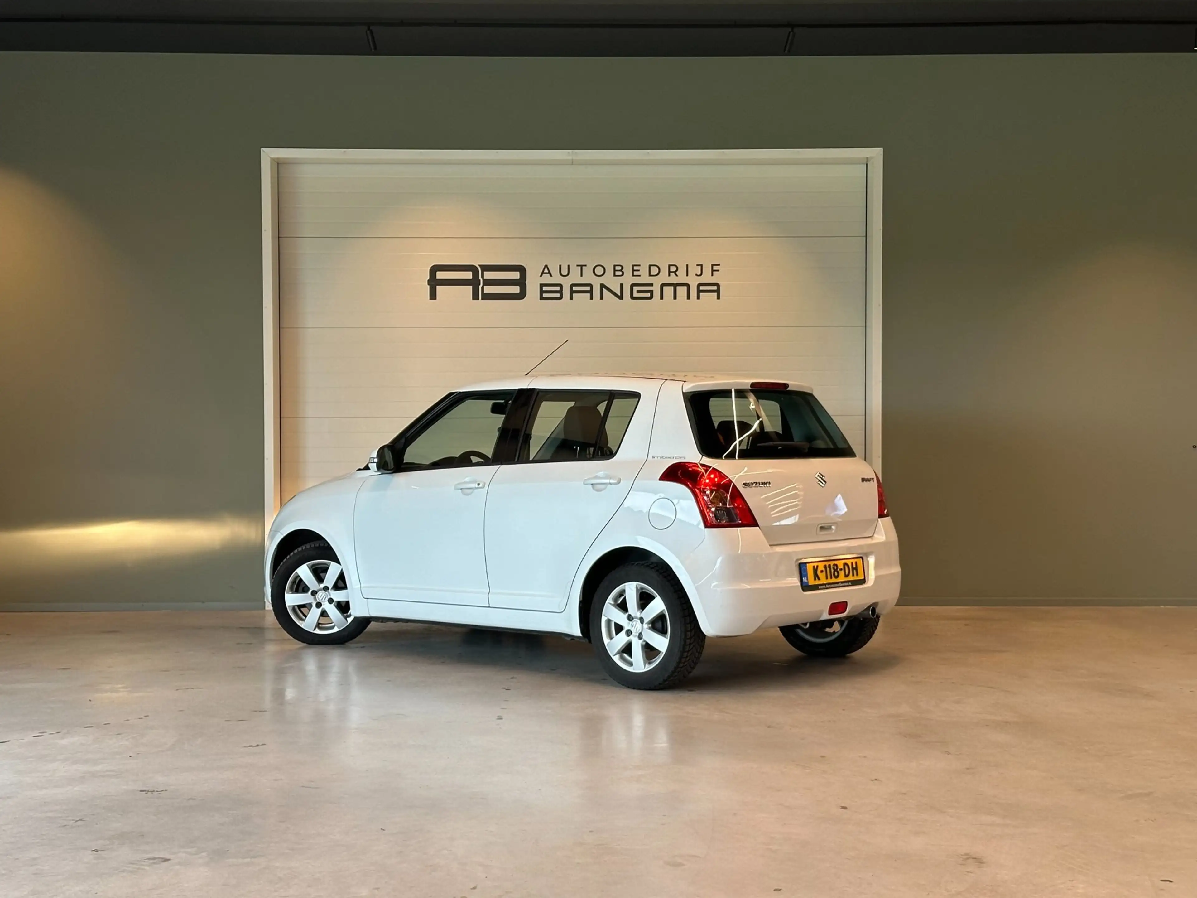 Suzuki Swift 1.3i 16v 5-DEURS LIMITED 25-uitv|AIRCO|STOELVERWAR — photo 2