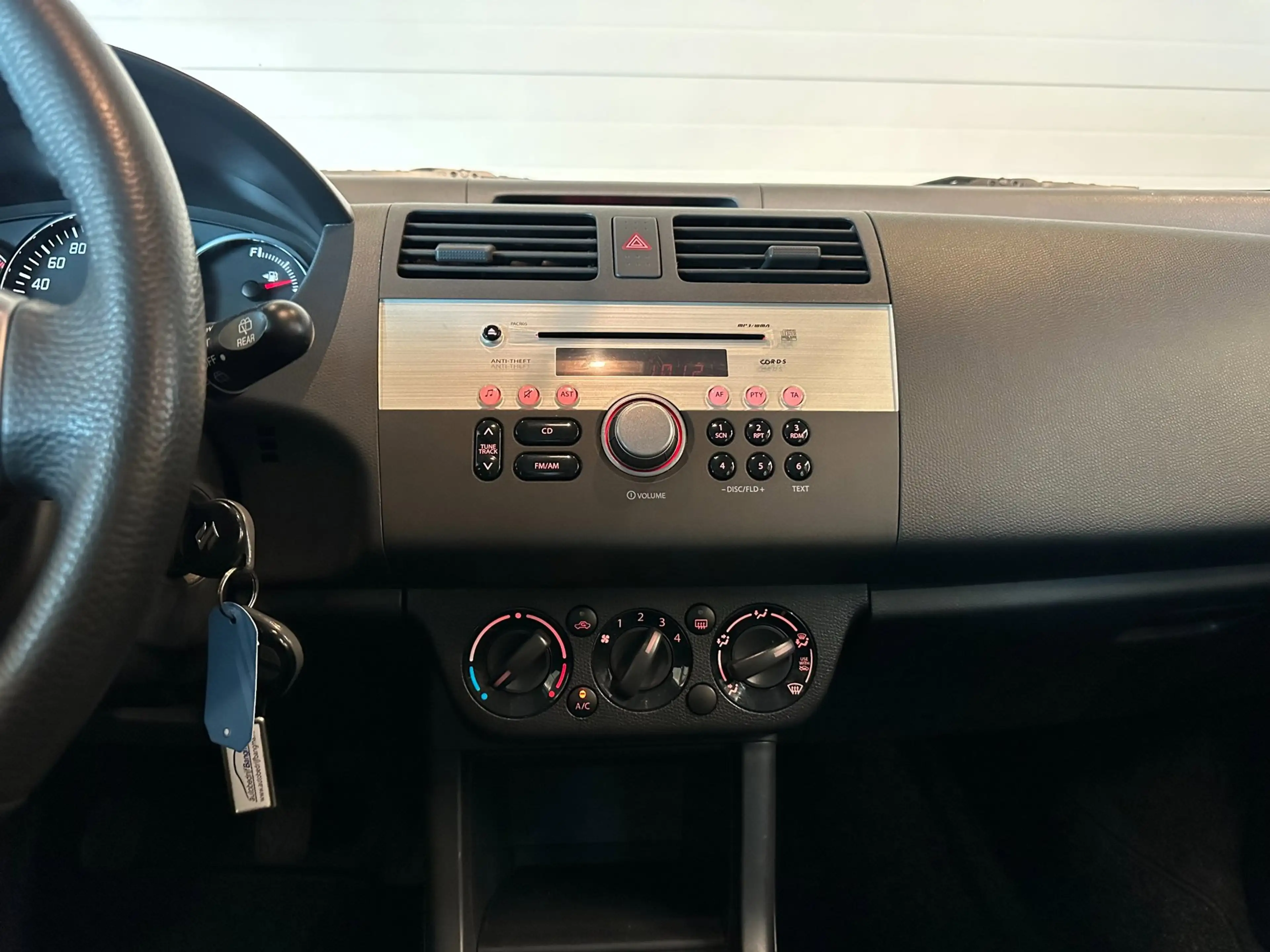 Suzuki Swift 1.3i 16v 5-DEURS LIMITED 25-uitv|AIRCO|STOELVERWAR — photo 23