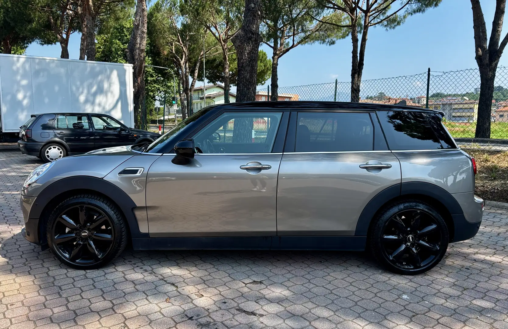 MINI Cooper D Clubman Mini Clubman 2.0 Cooper D auto my18 Grijs - 2