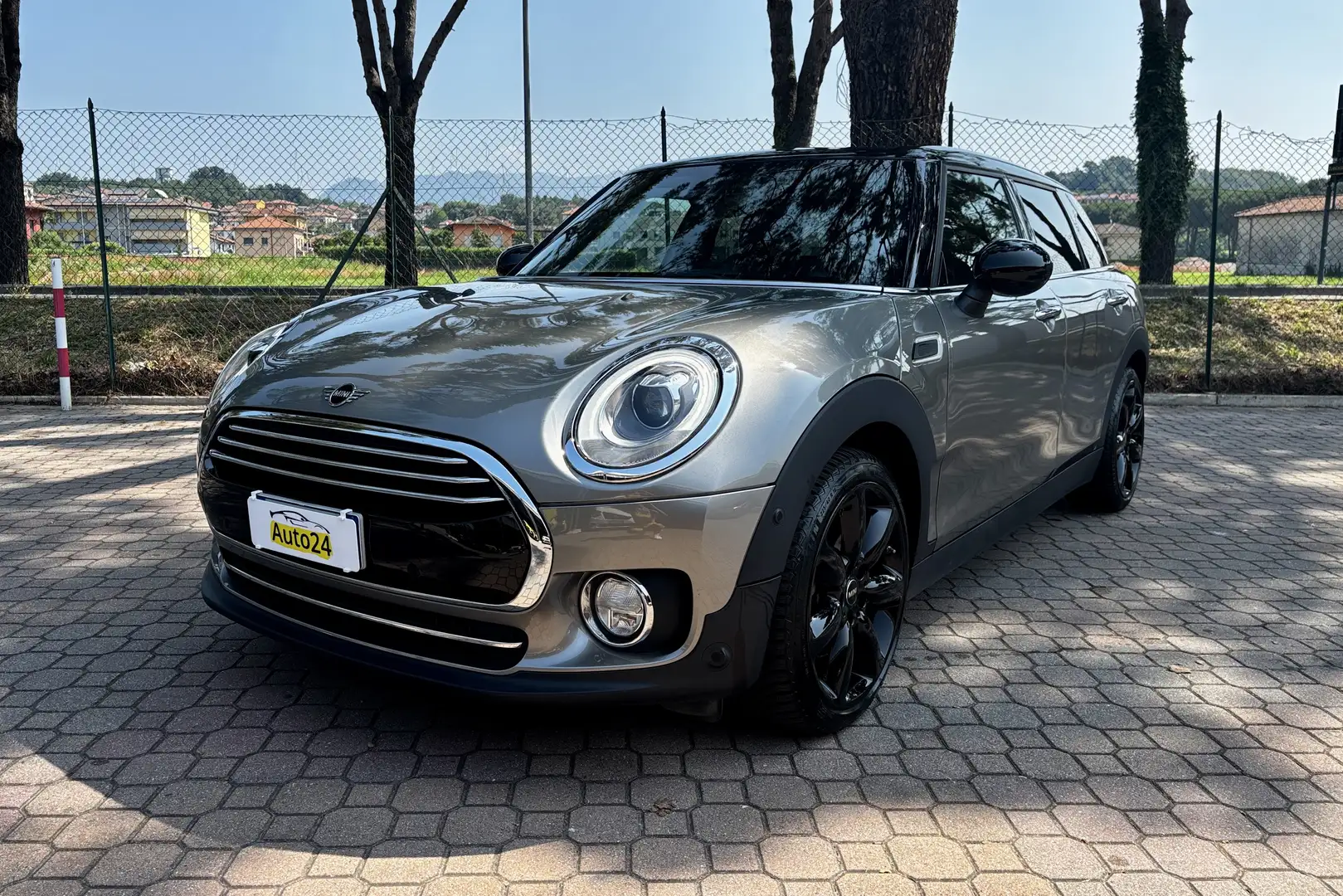 MINI Cooper D Clubman Mini Clubman 2.0 Cooper D auto my18 Grijs - 1