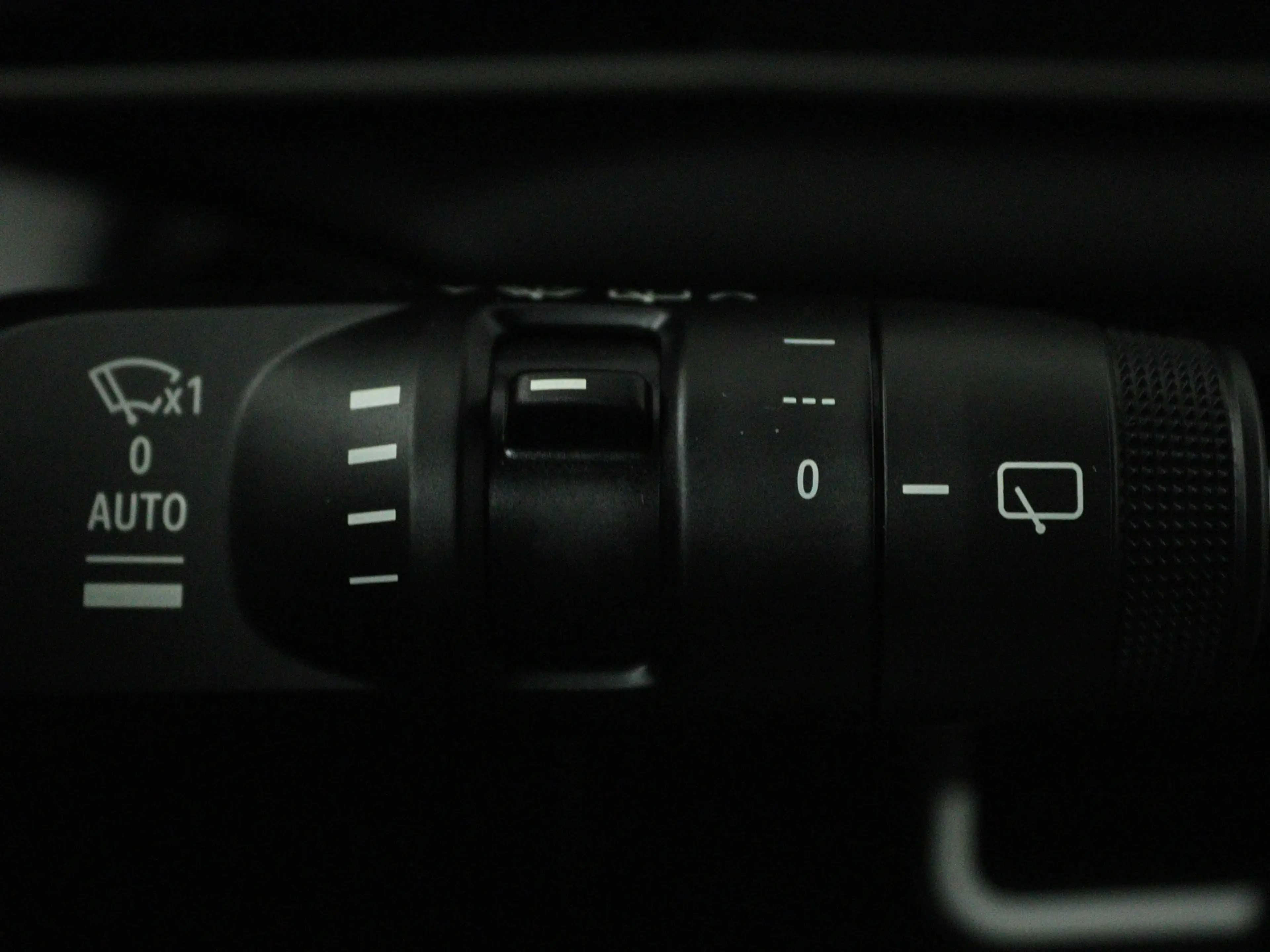 Renault R 5 comfort range iconic cinq 52 kWh | Google | Stoel — photo 12