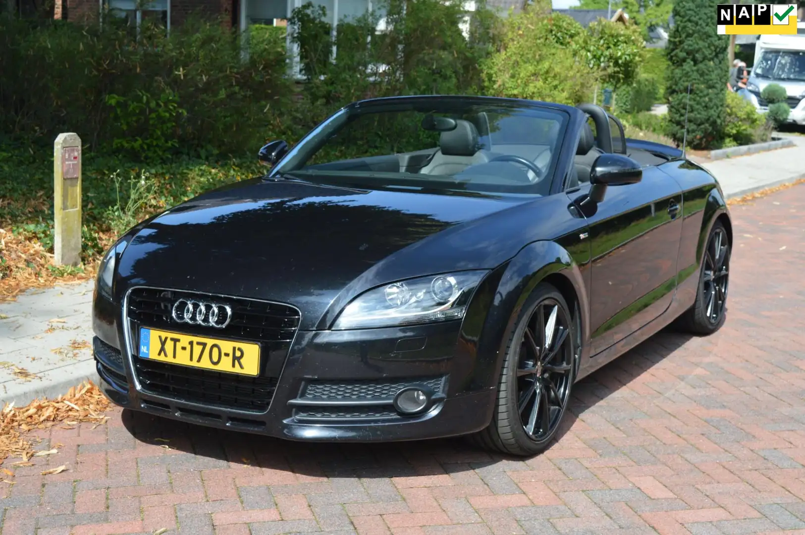 Audi TT Roadster 1.8 TFSI Pro Line S Zwart - 1