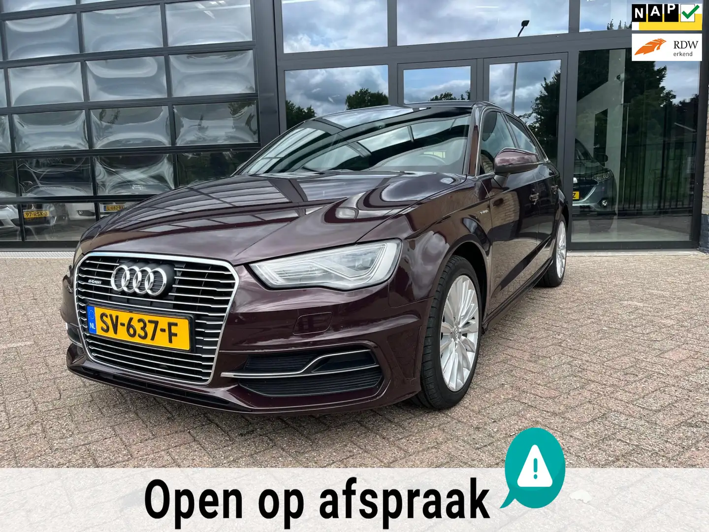 Audi A3 Sportback 1.4 e-tron PHEV Attraction, Panodak, Lee Фіолетовий - 1