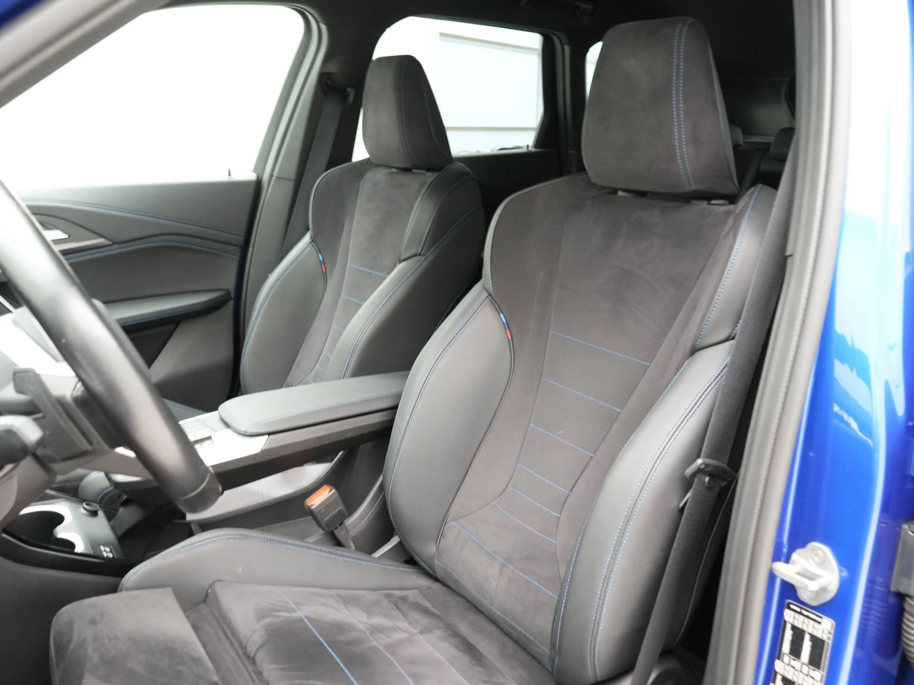 BMW iX1 xDrive30 Launch Edition 67 kWh Accu conditie 100% — photo 4