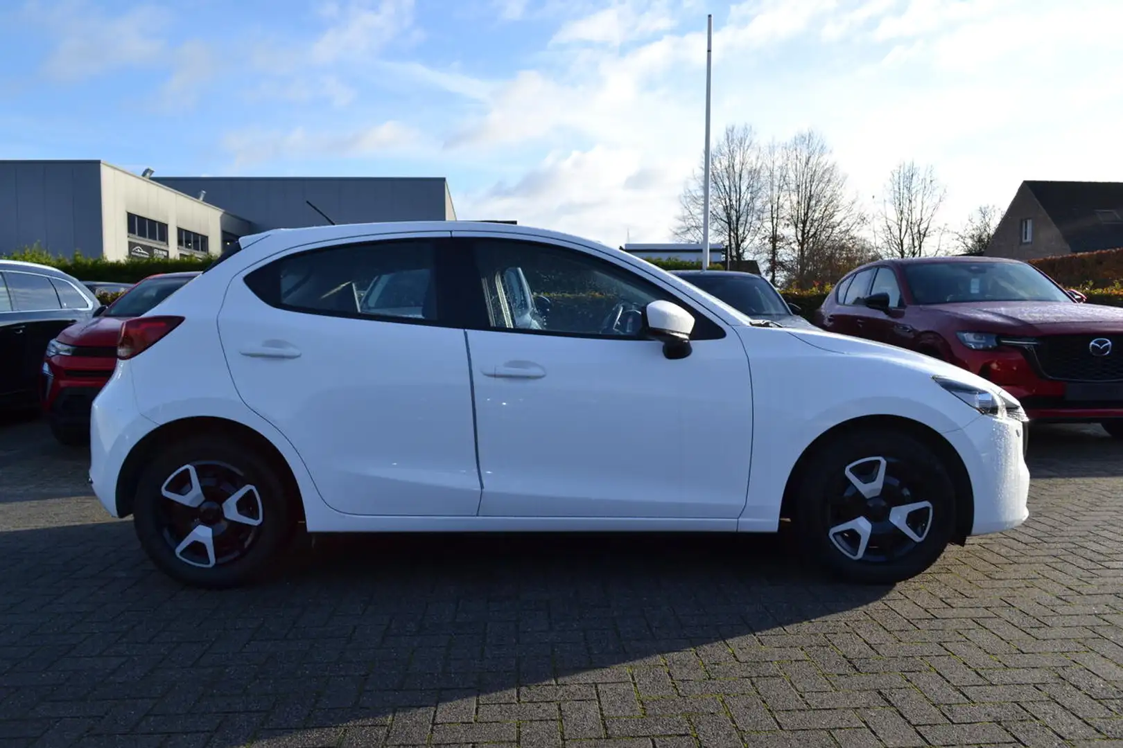 Mazda 2 Center-Line + Camera + Navi - Garantie 10/2029 Alb - 2