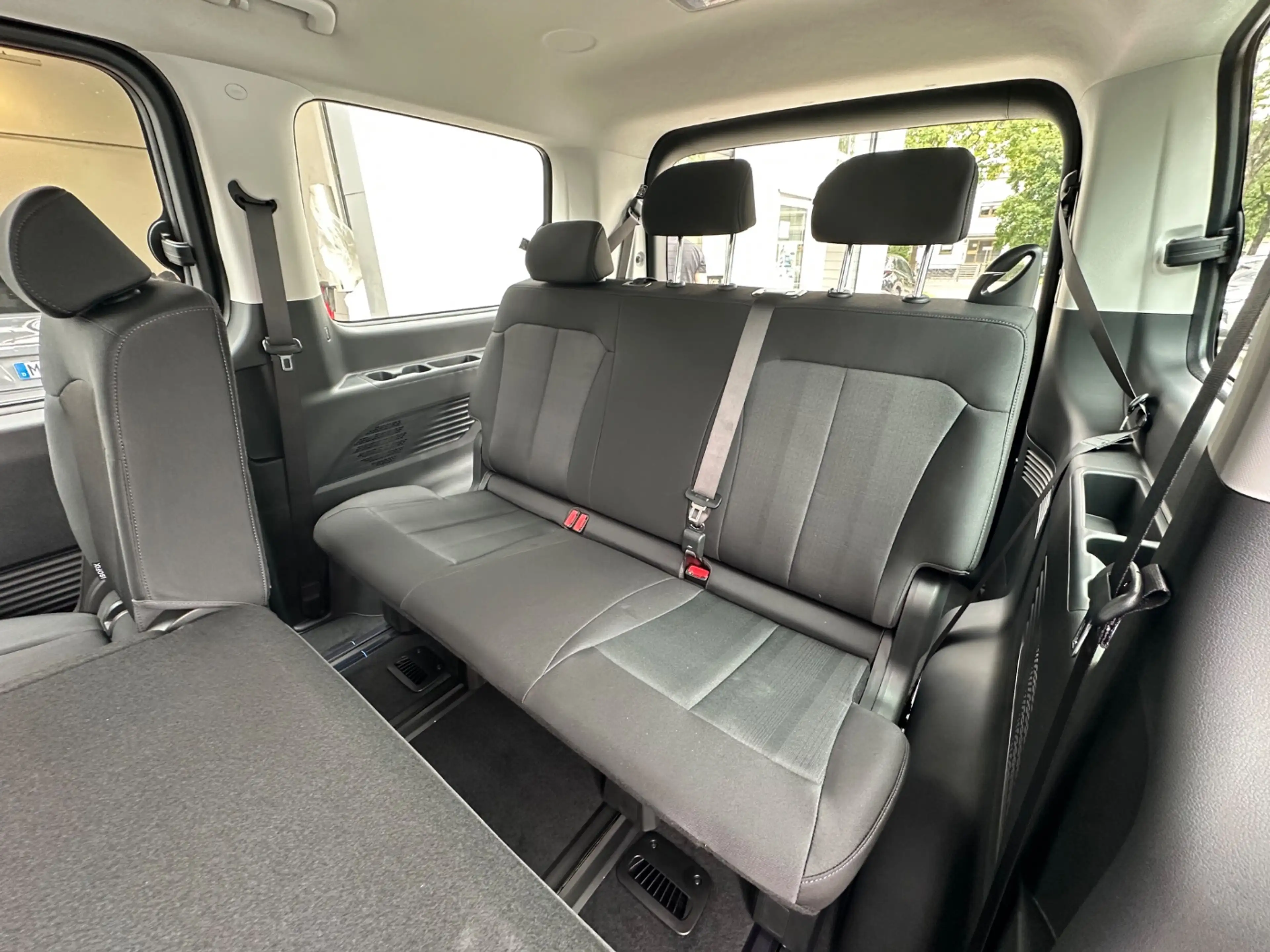 Hyundai STARIA 1.6 T-GDI 2WD Trend Klima SOFORT LIEFERBAR — photo 12