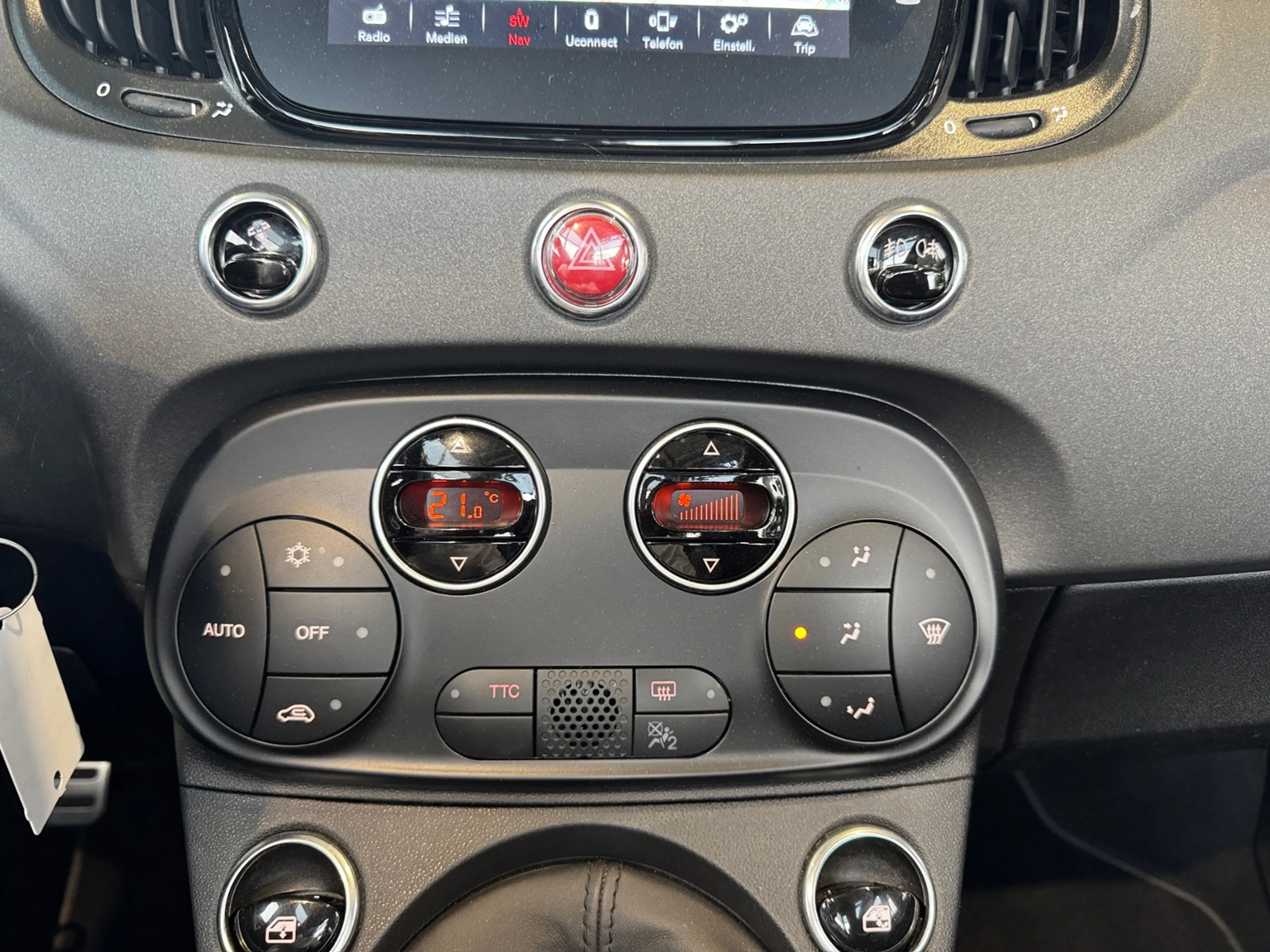 Abarth 595C Competizione XENON NAVI ALU — photo 13