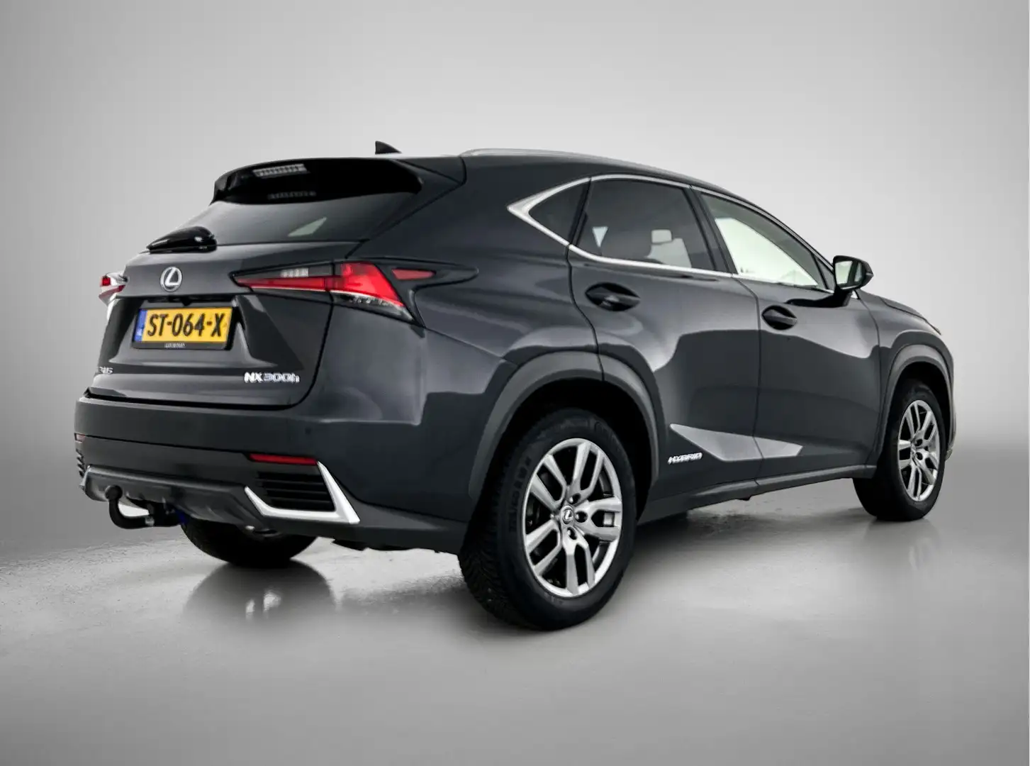 Lexus NX 300h AWD Luxury Line | Trekhaak | Climate control | led Zwart - 2