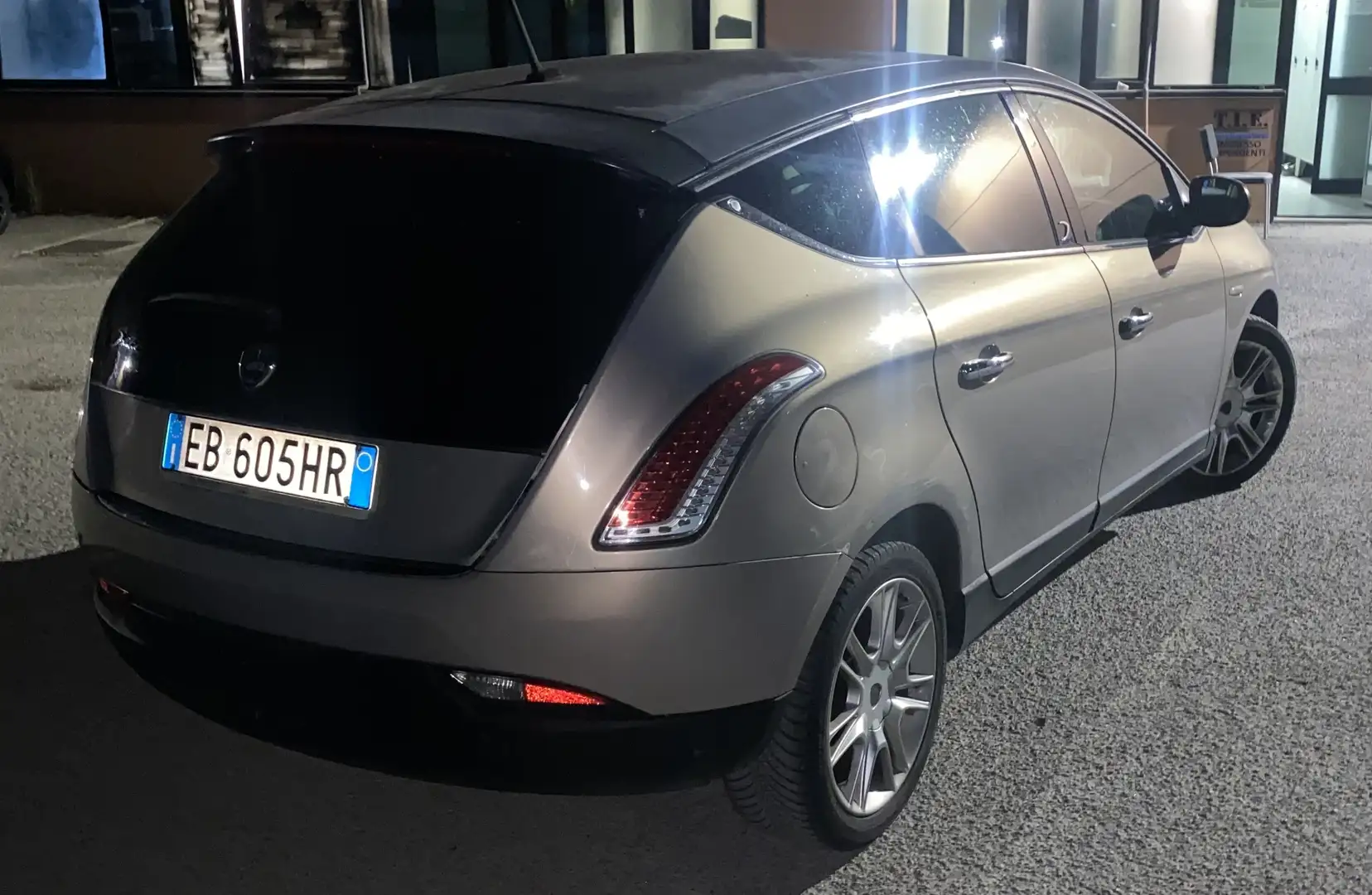 Lancia Delta 1.6 mjt Platino 120cv dpf - 2