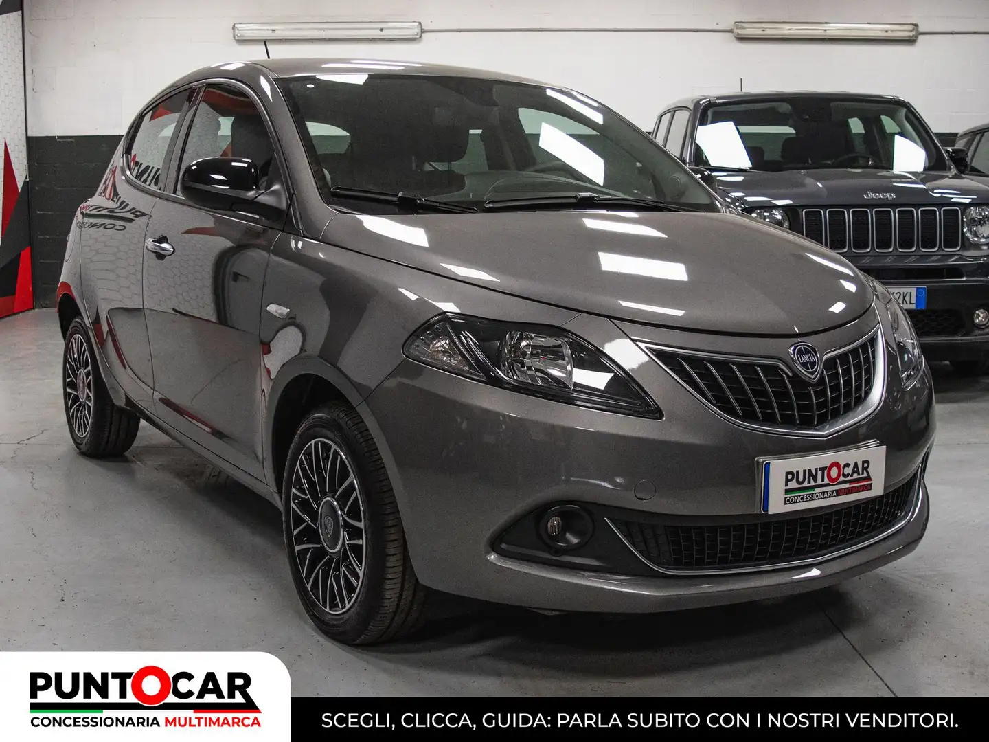 Lancia Ypsilon 1.0 FireFly 5 porte S&S Hybrid Platino PROMO FLEX Grigio - 2
