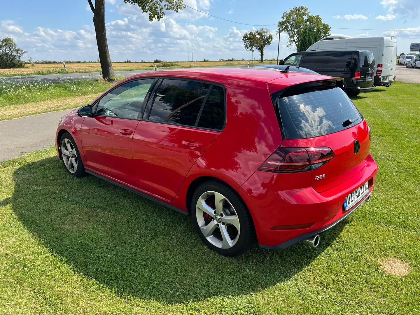 Volkswagen Golf GTI Golf GTI Performance 2,0 TSI DSG GTI Performance Rot - 2
