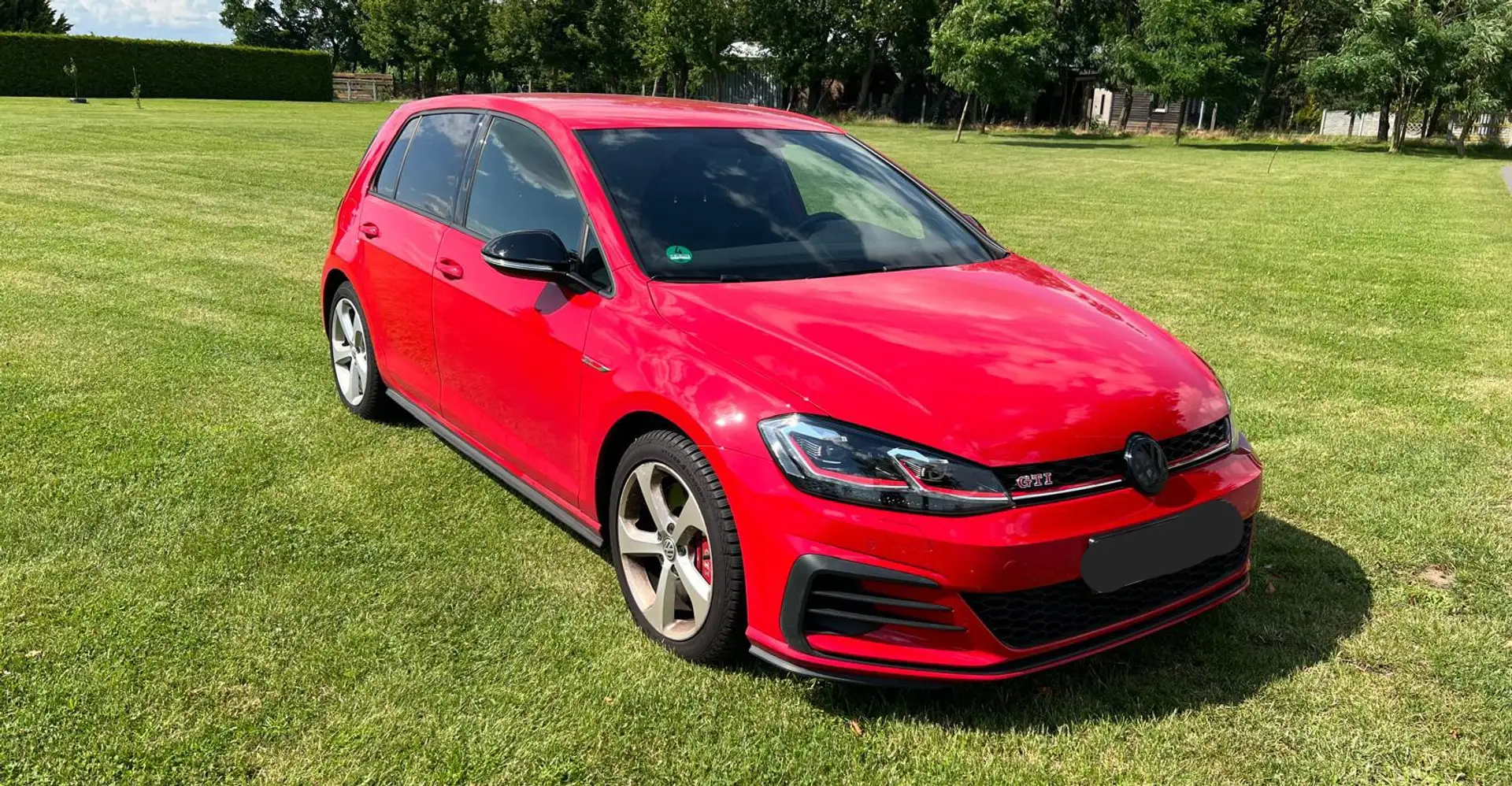 Volkswagen Golf GTI Golf GTI Performance 2,0 TSI DSG GTI Performance Rot - 1