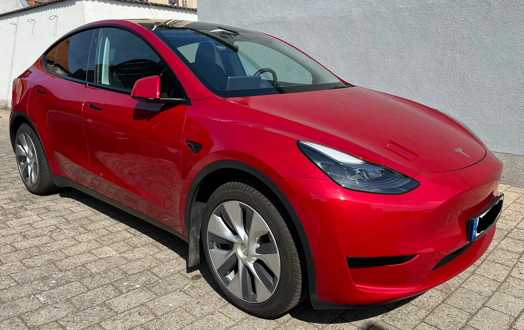 Tesla Model Y Червоний - 1